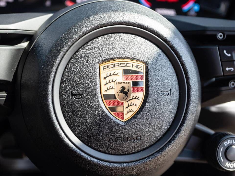 Porsche Cayenne view 48