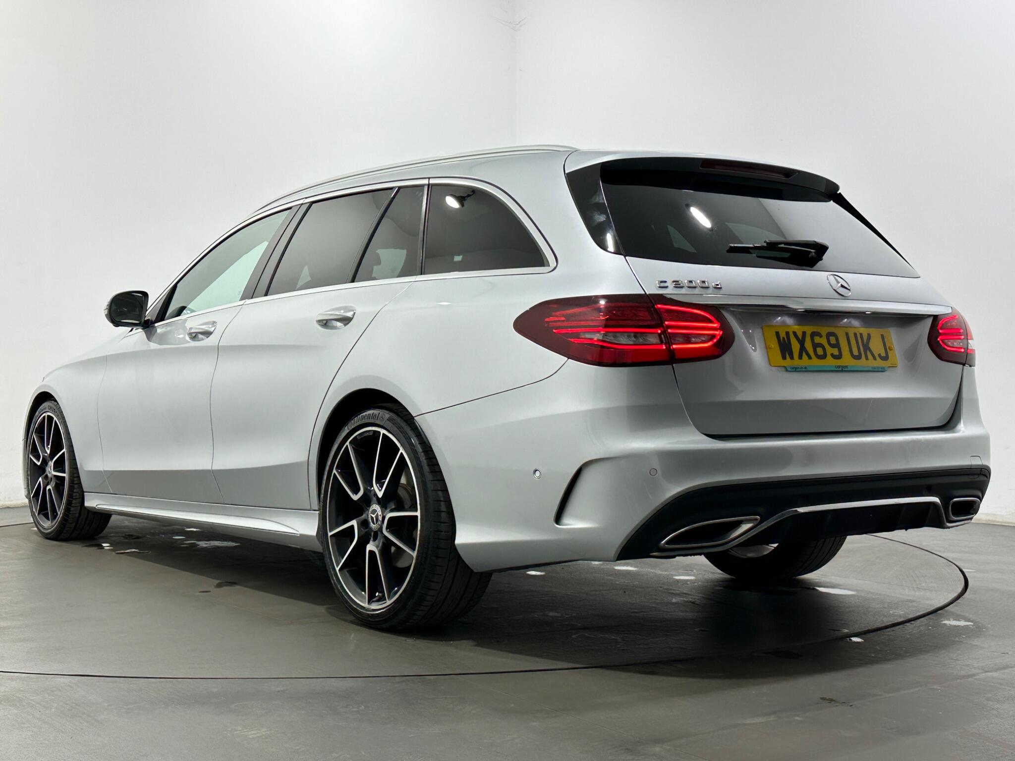 Mercedes-Benz C Class view 51