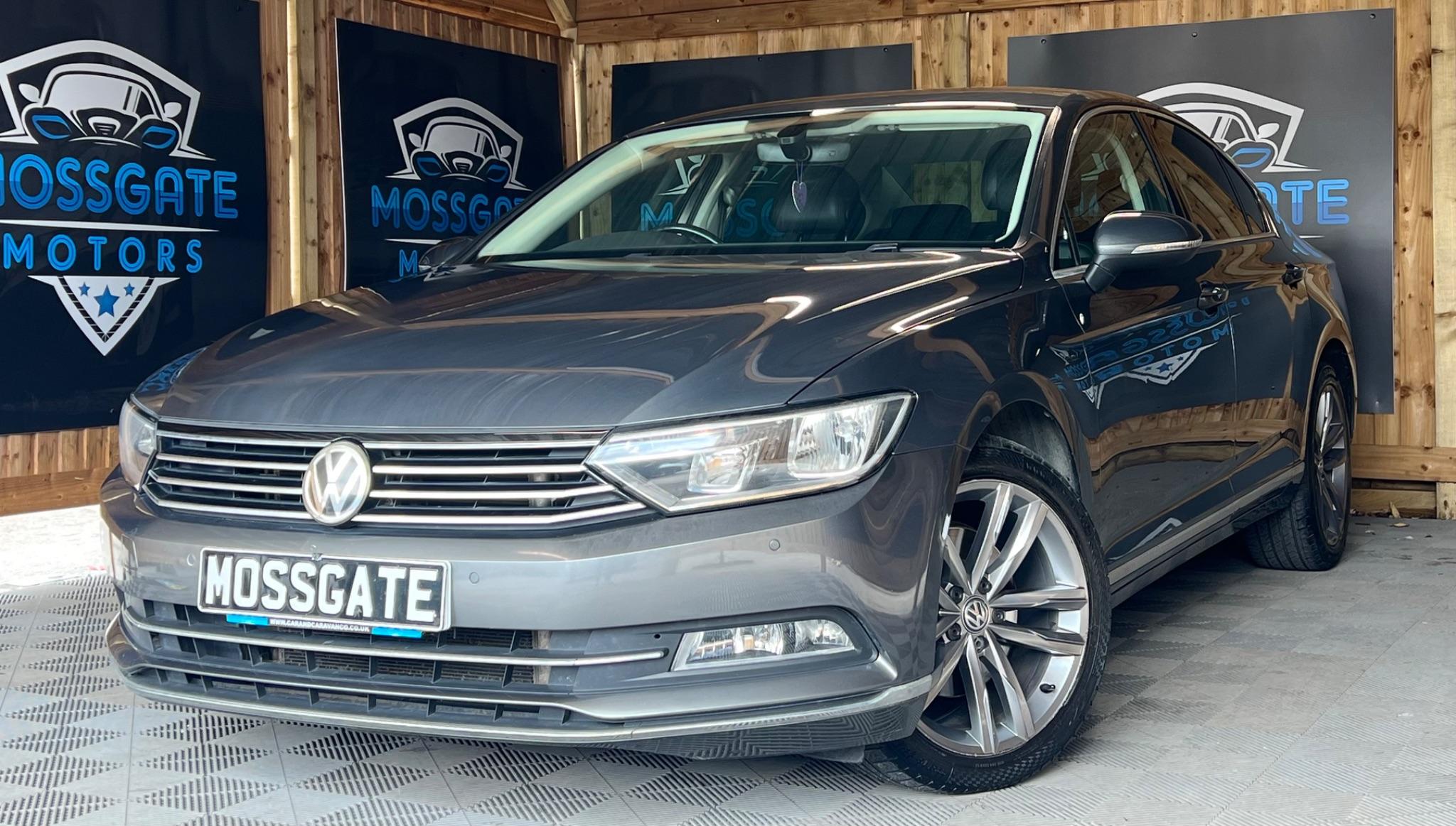 Volkswagen Passat view 3