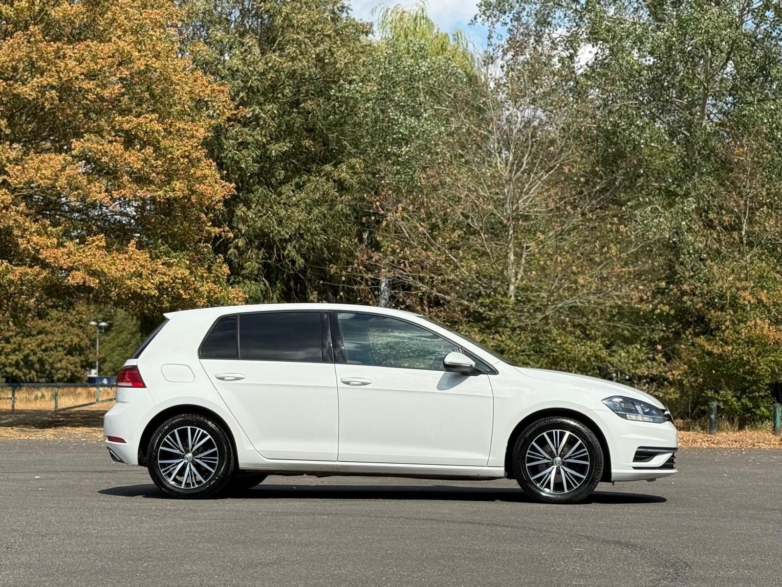Volkswagen Golf view 13
