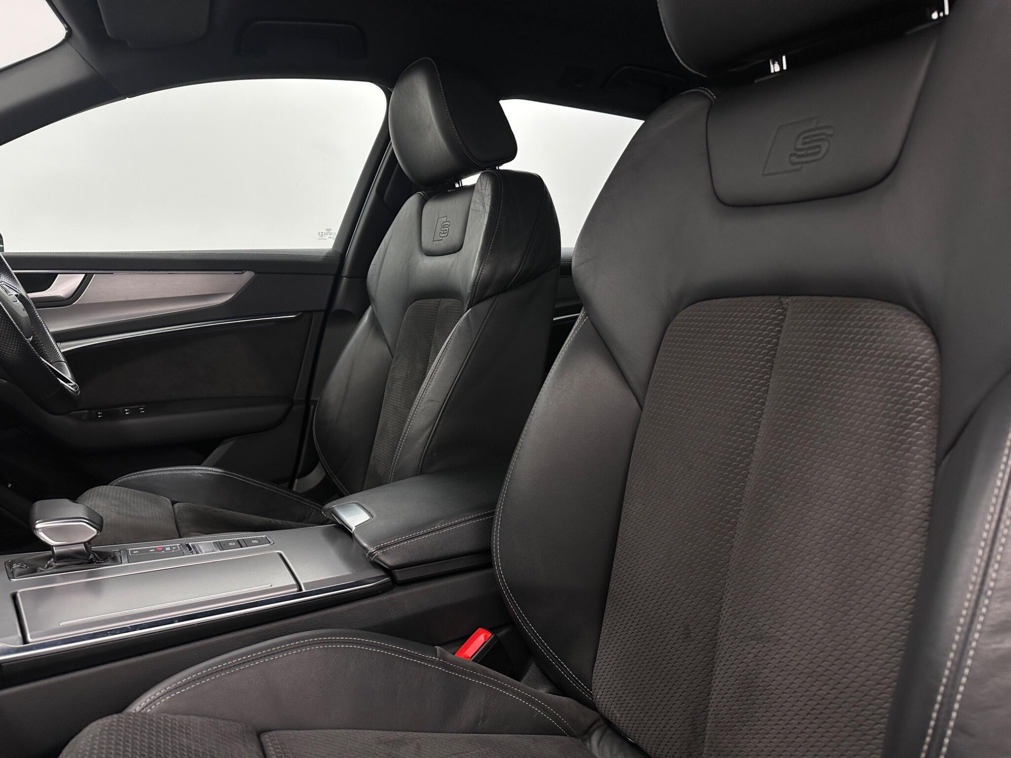 Audi A6 Avant view 36