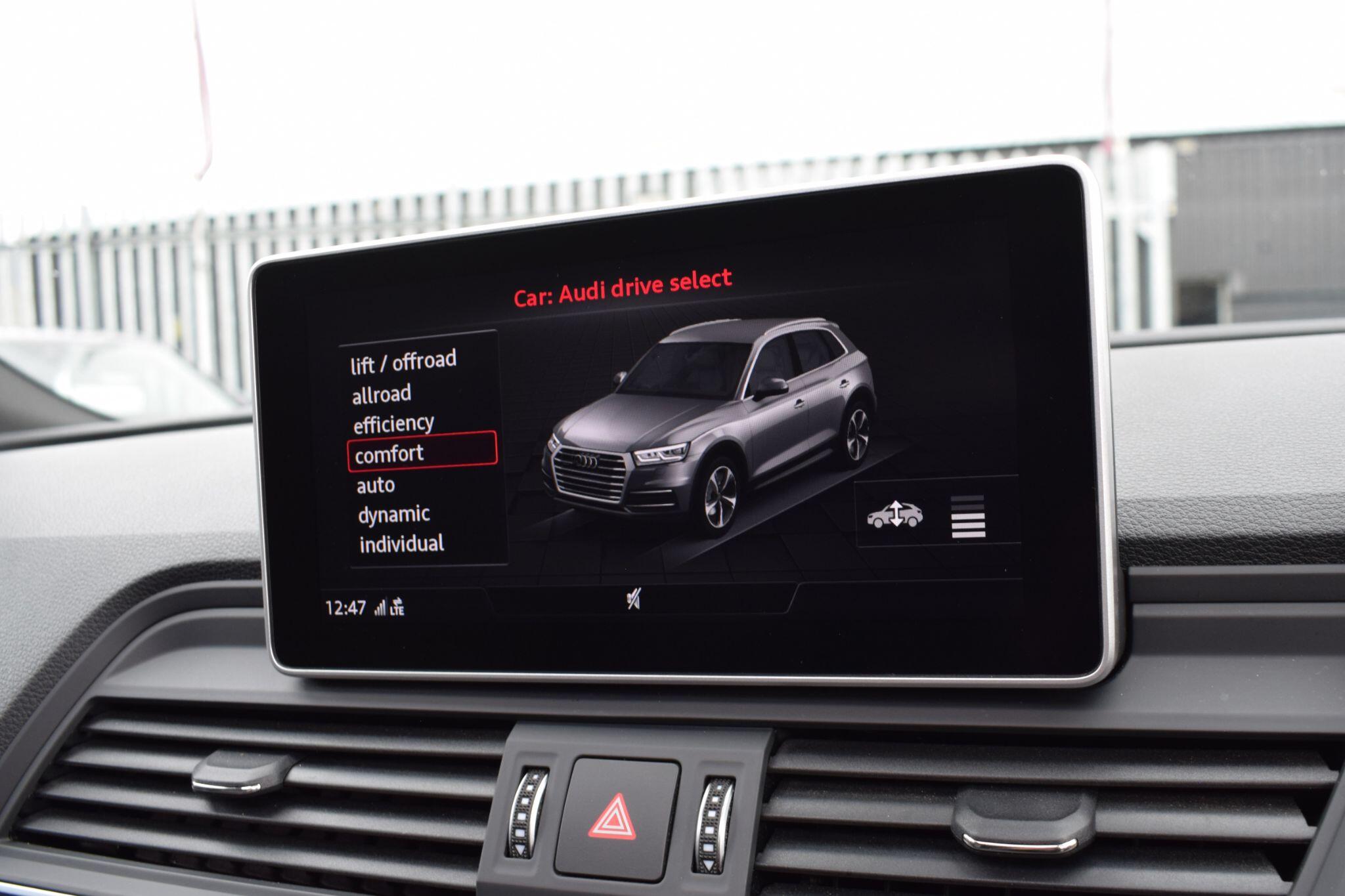 Audi SQ5 view 25