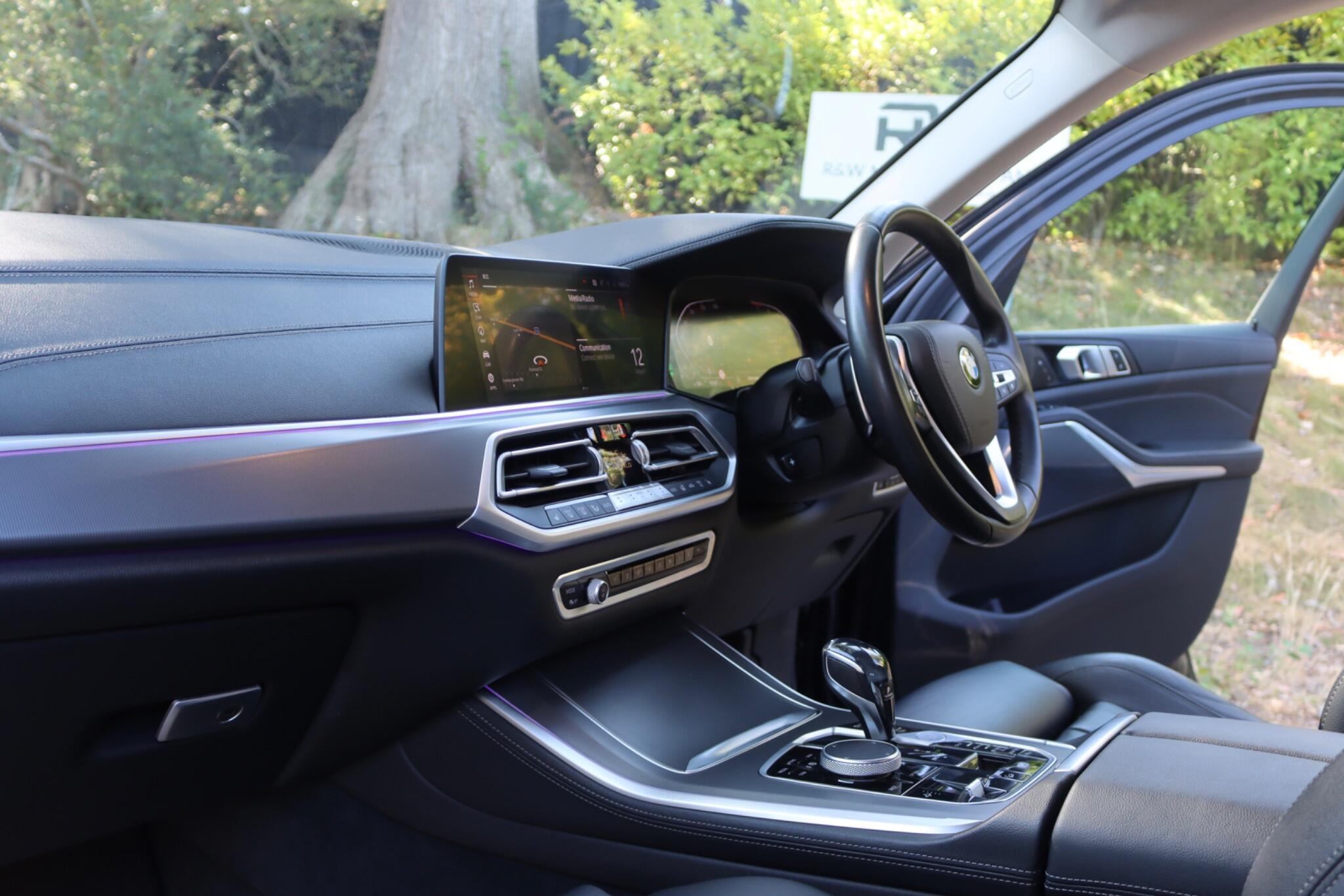 BMW X5 view 11
