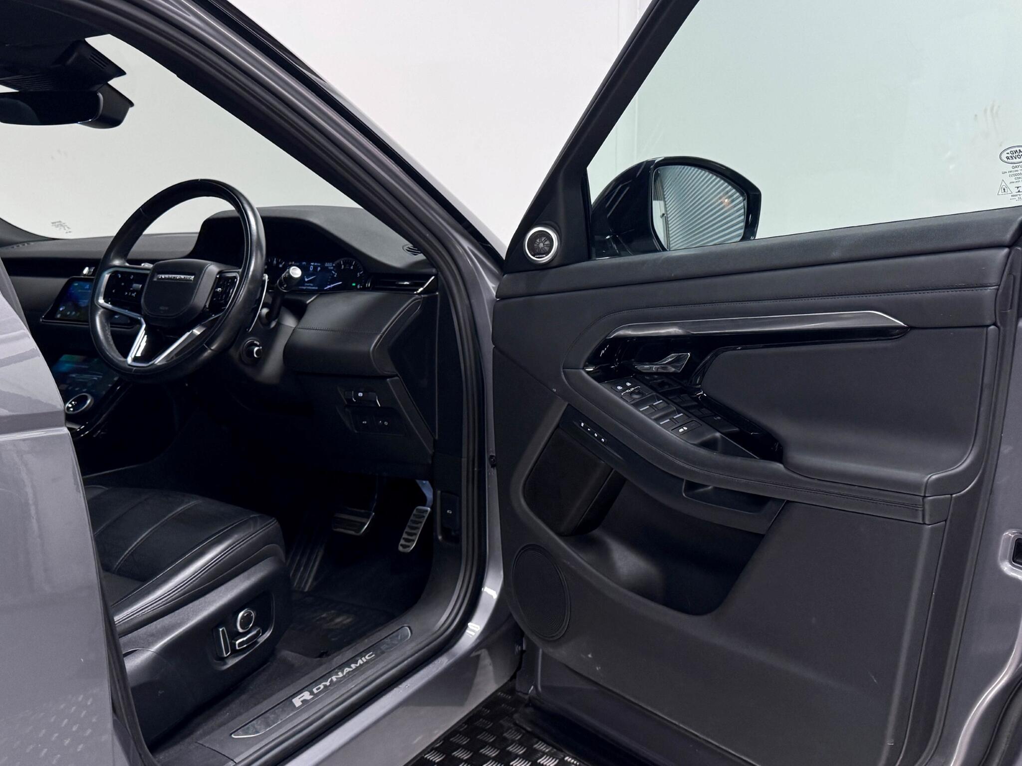 Land Rover Range Rover Evoque view 24