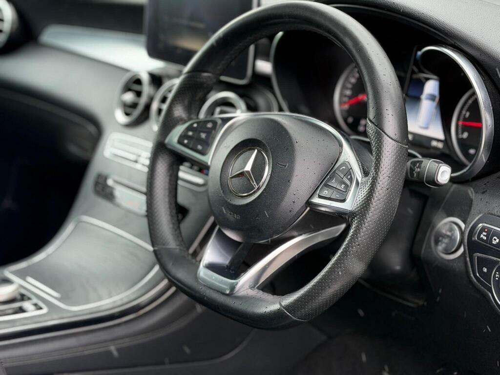 Mercedes-Benz GLC view 14