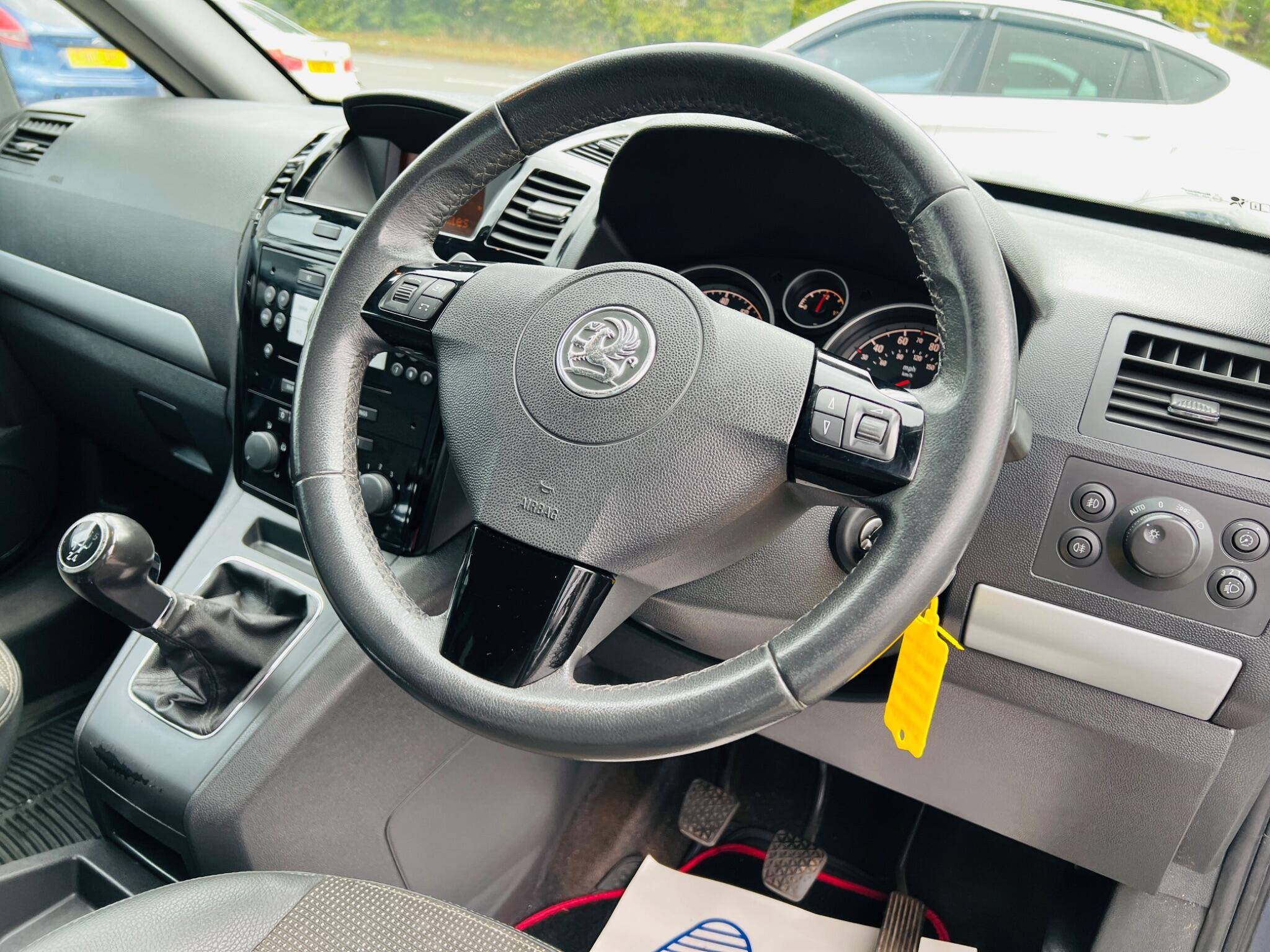 2010 Vauxhall Zafira image 40