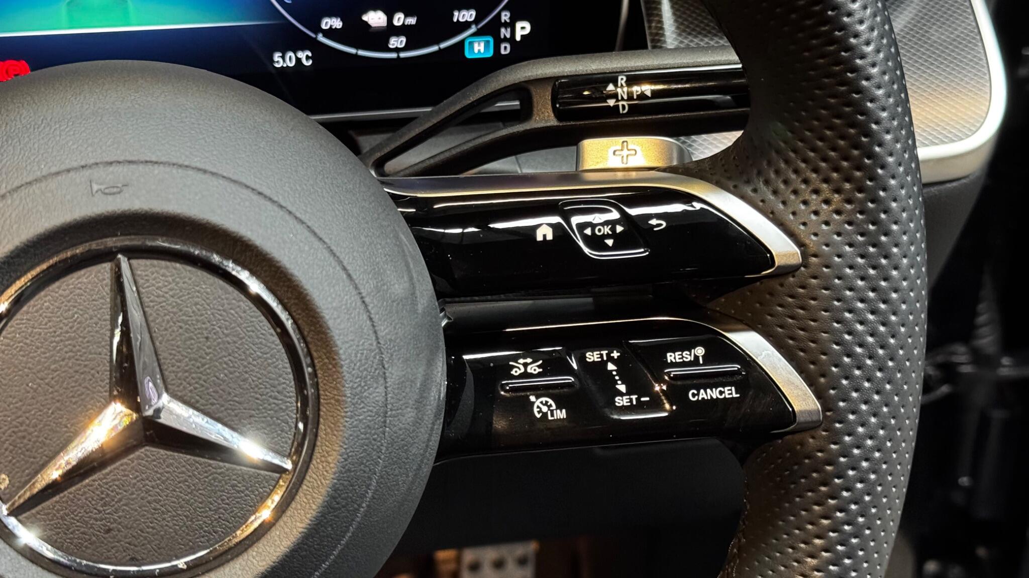 Mercedes-Benz GLC view 28