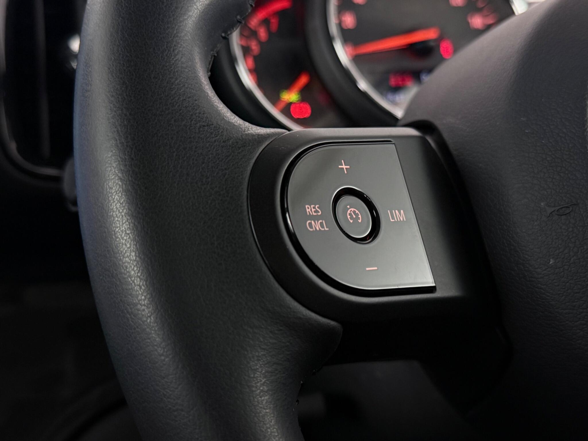 Mini Countryman view 14