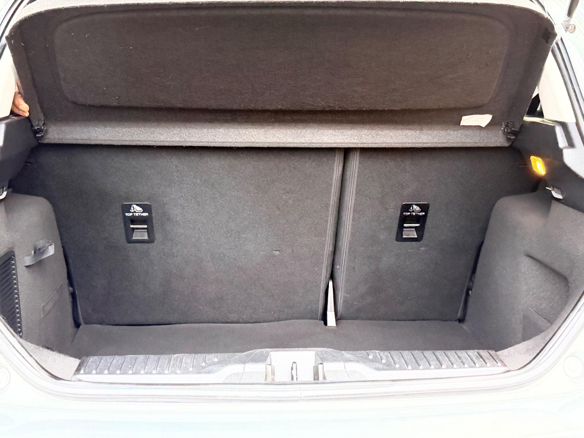 Ford Fiesta view 24