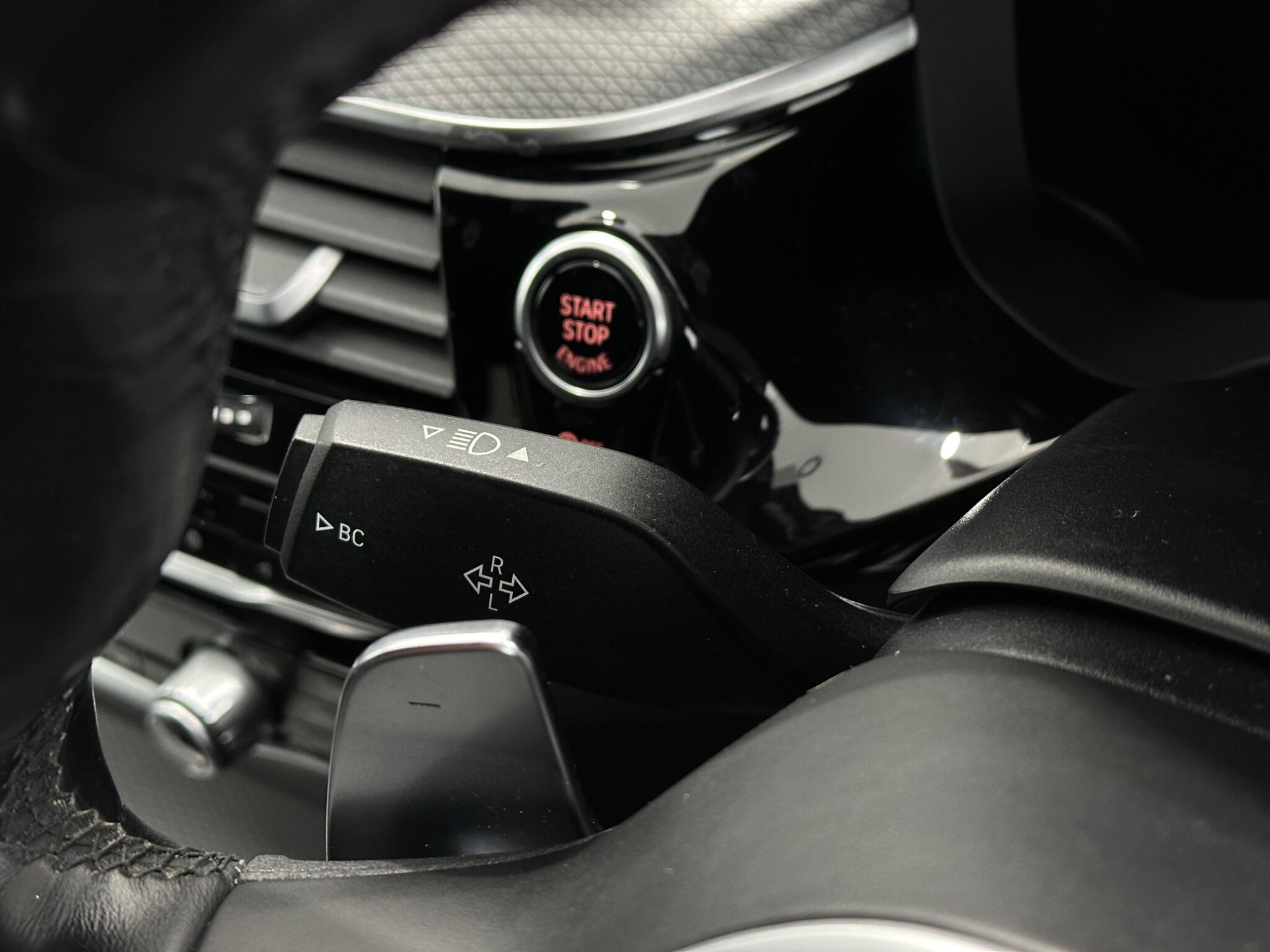 BMW 5 Series view 14