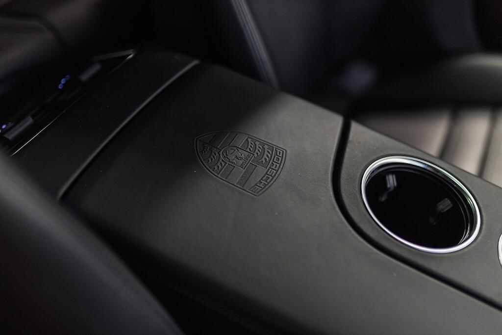 Porsche Panamera view 37