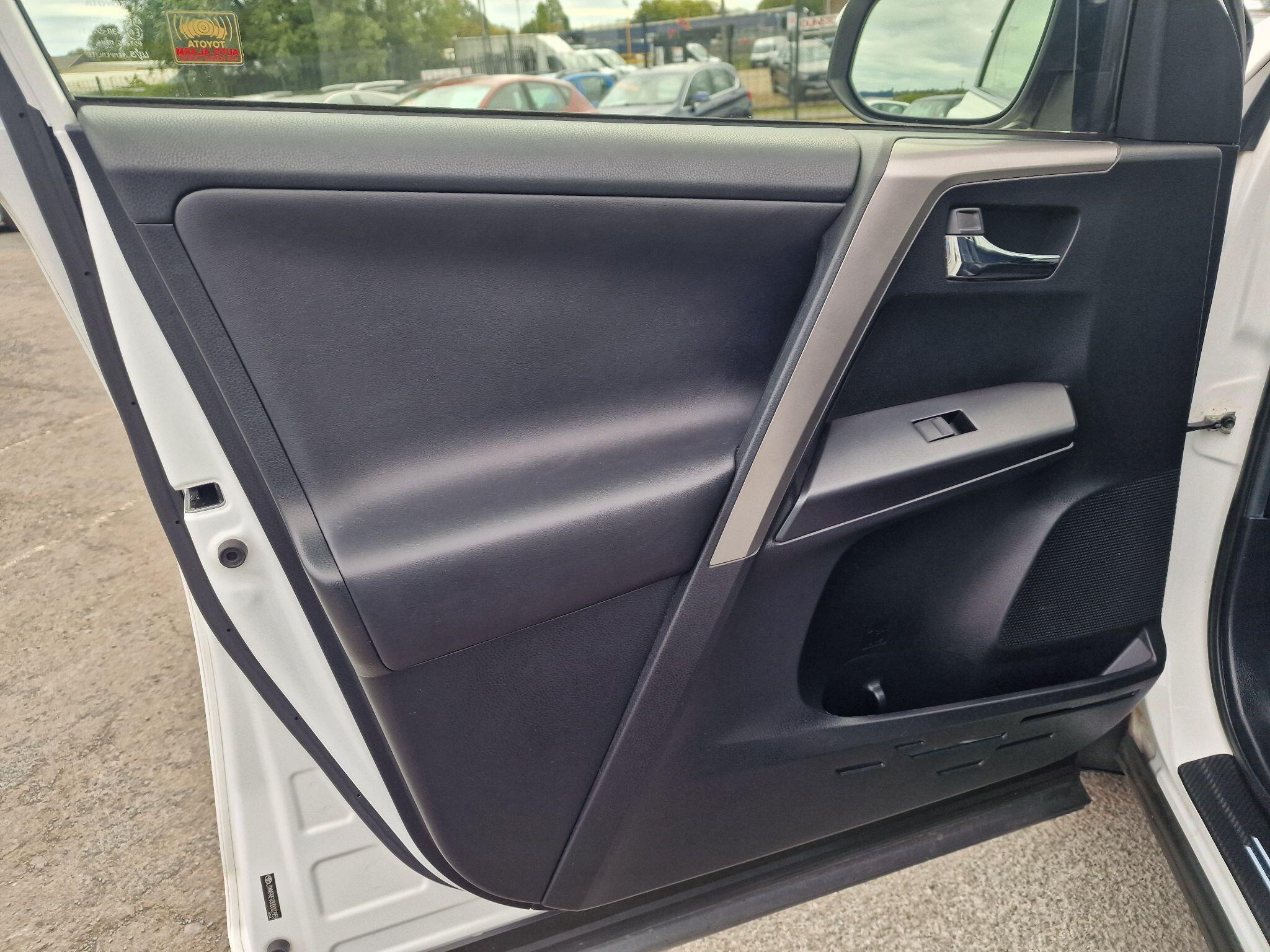 Toyota Rav4 view 50