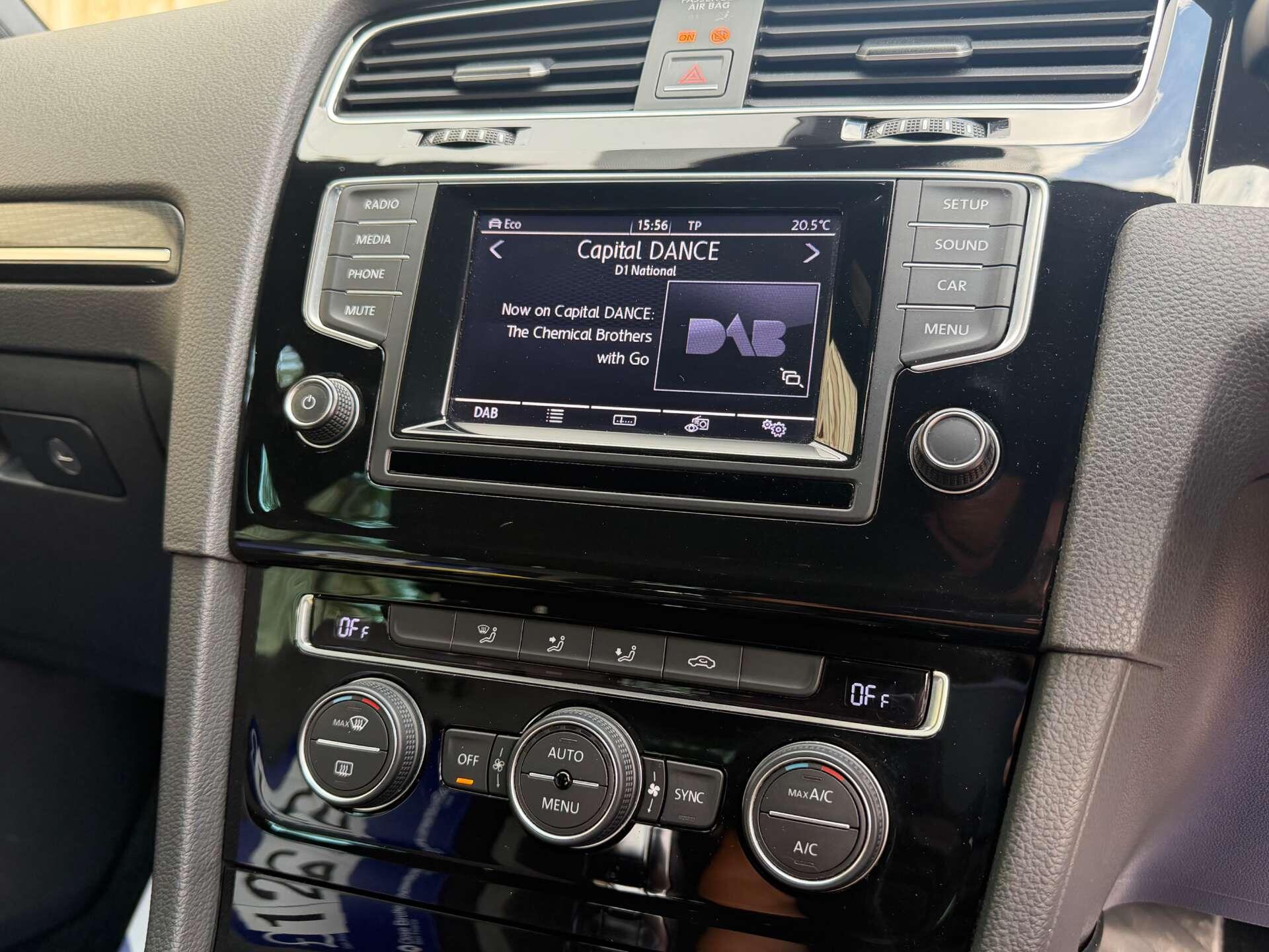 Volkswagen Golf view 22