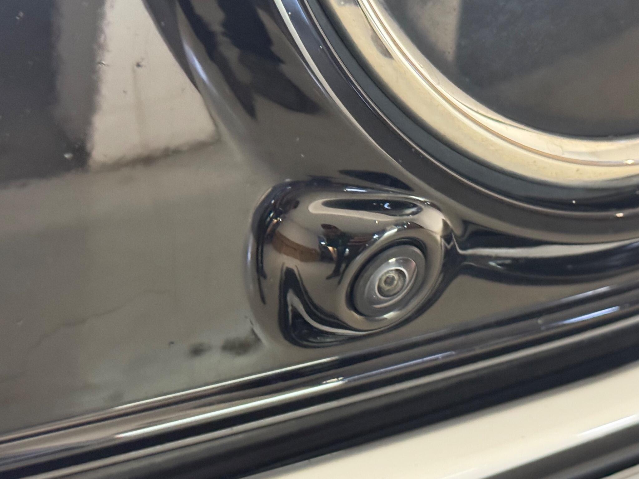 Mercedes-Benz Eqb view 30