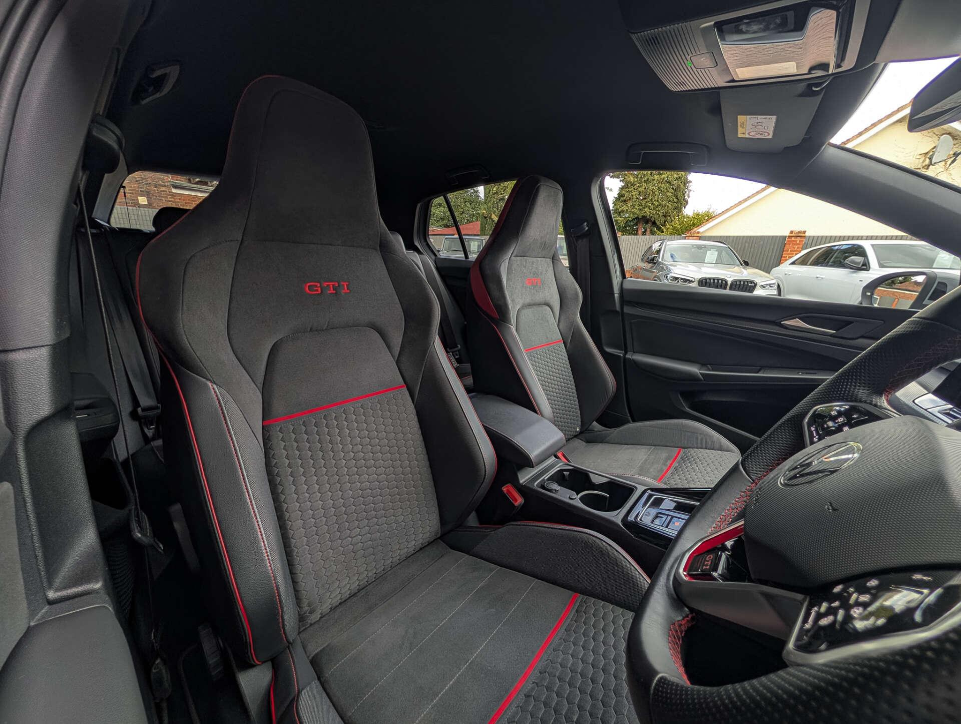 Volkswagen Golf view 22