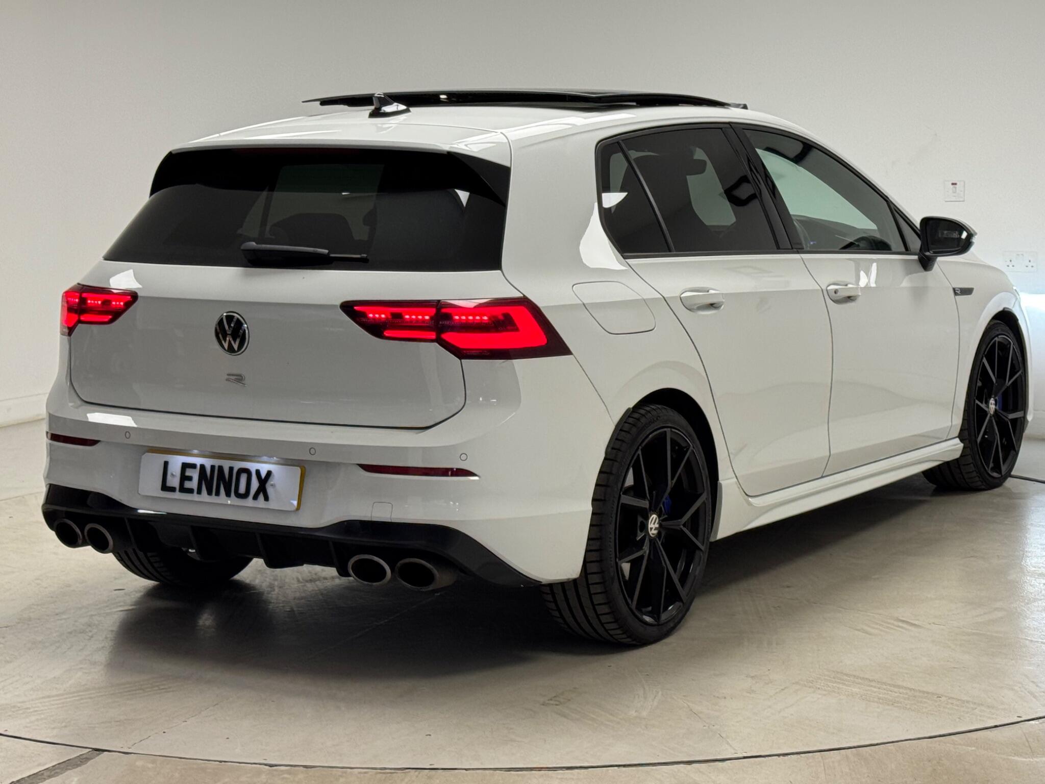 Volkswagen Golf view 6