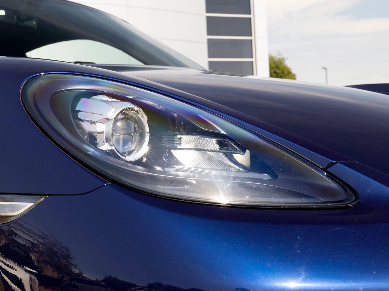 Porsche Cayman view 30