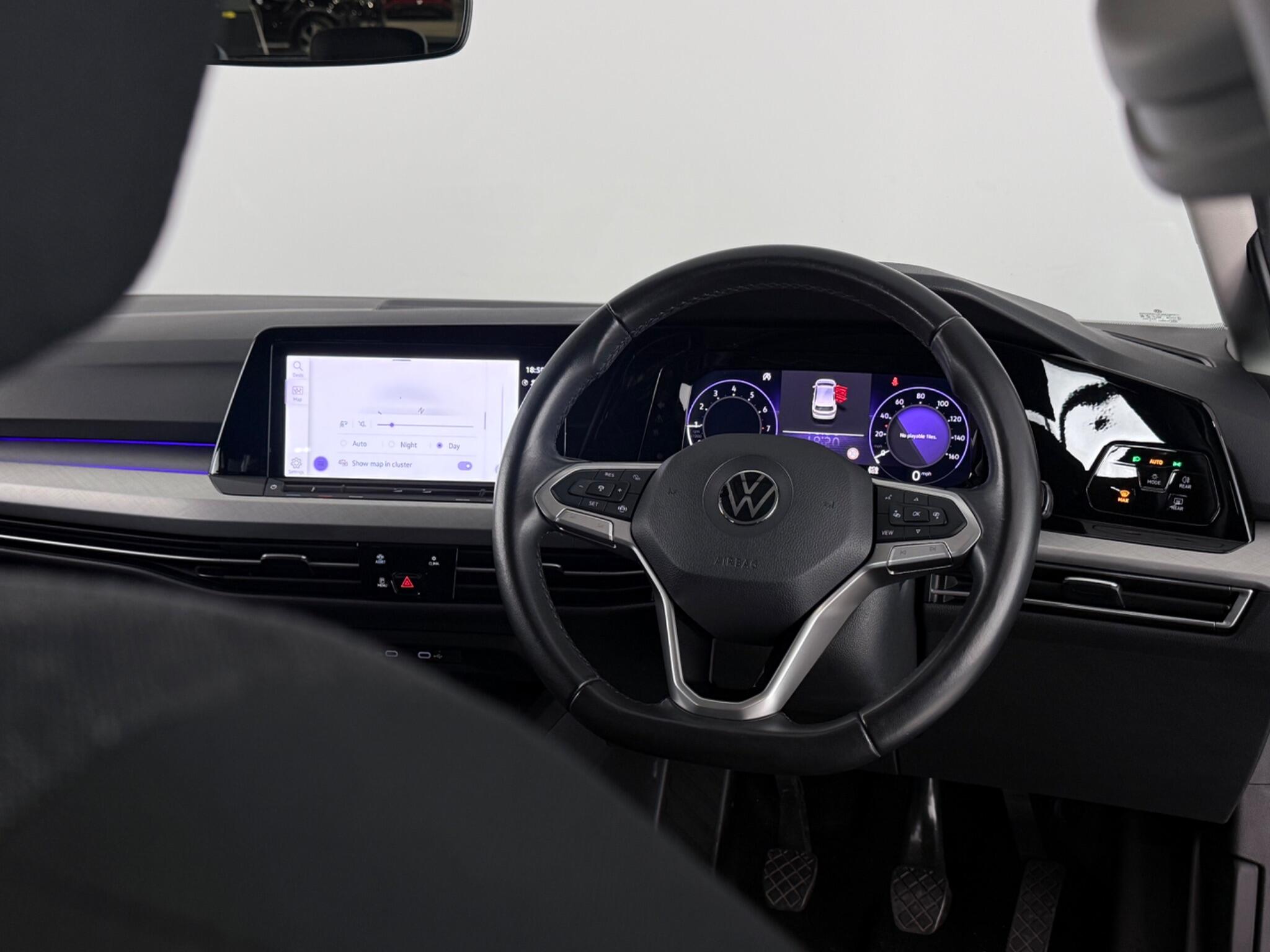 Volkswagen Golf view 12