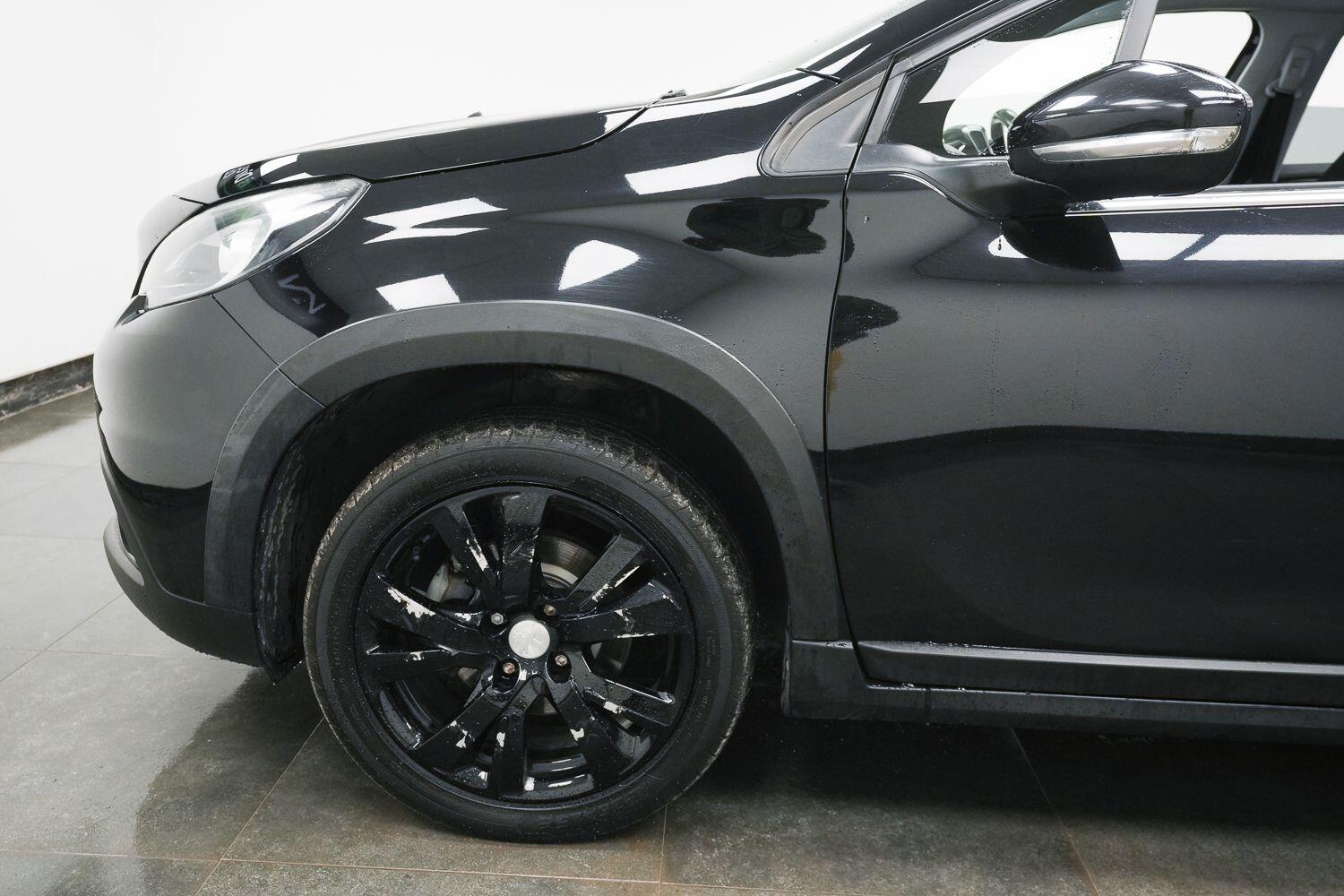 Peugeot 2008 view 6