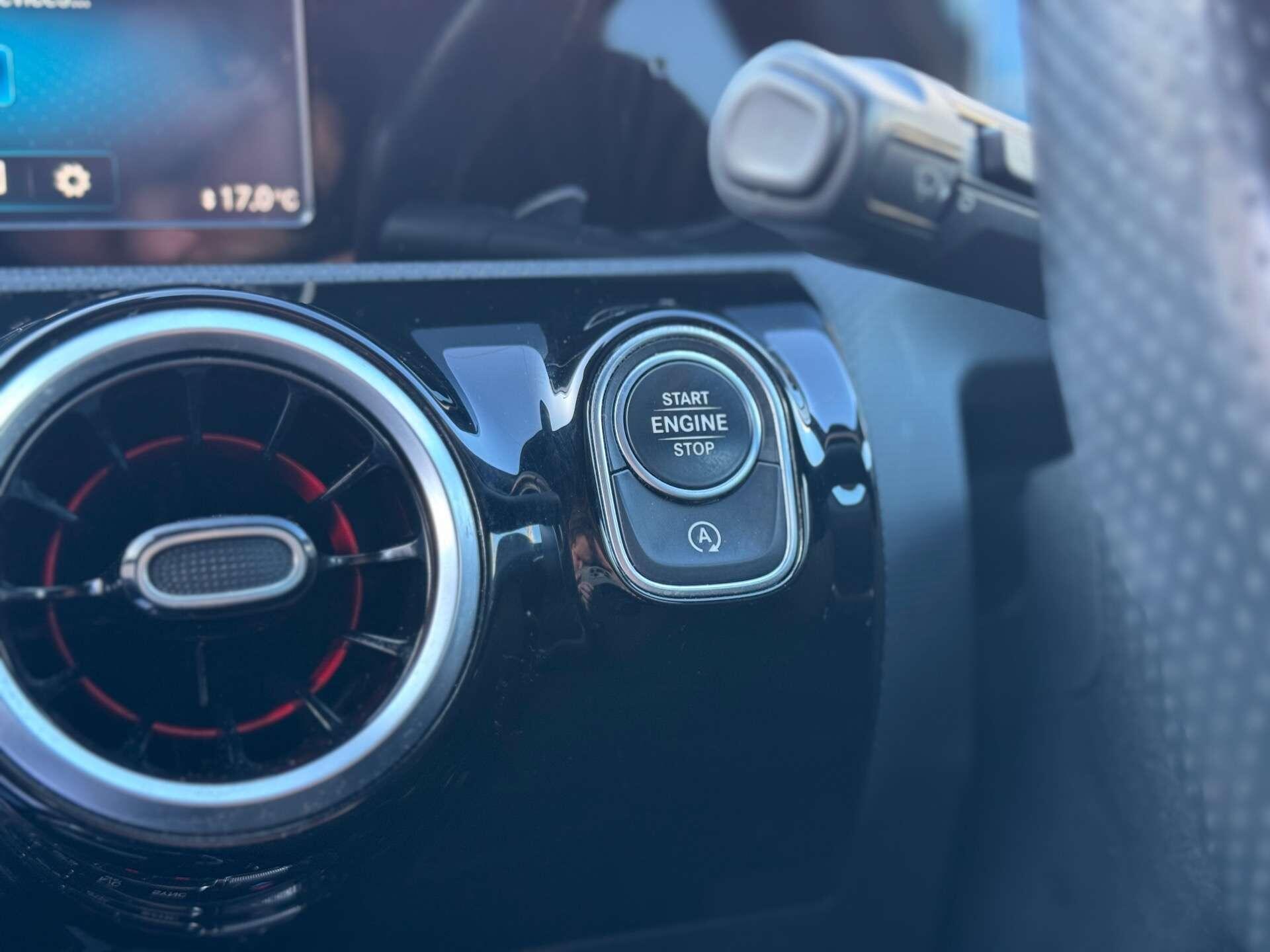 Mercedes-Benz A-Class view 34