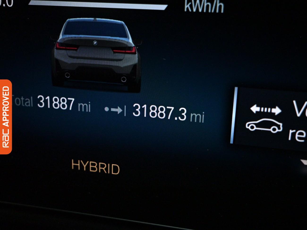 BMW 3 Series view 12