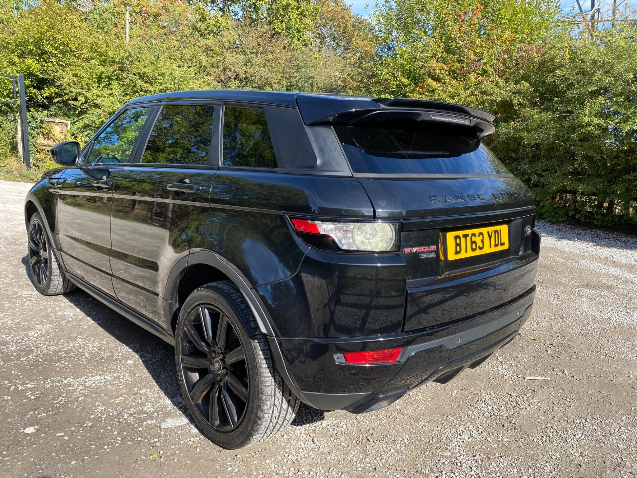 Land Rover Range Rover Evoque view 5