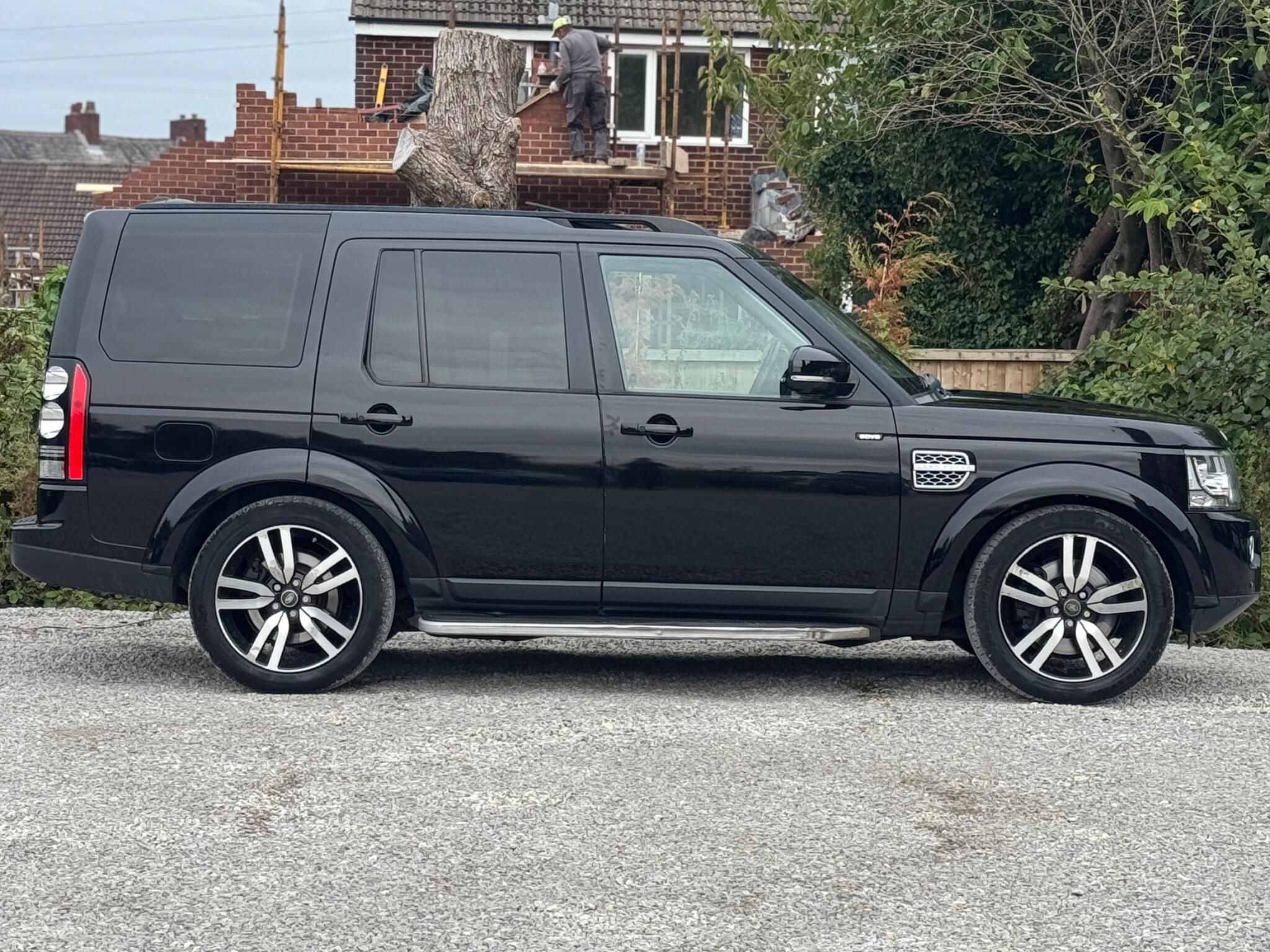 Land Rover Discovery view 11