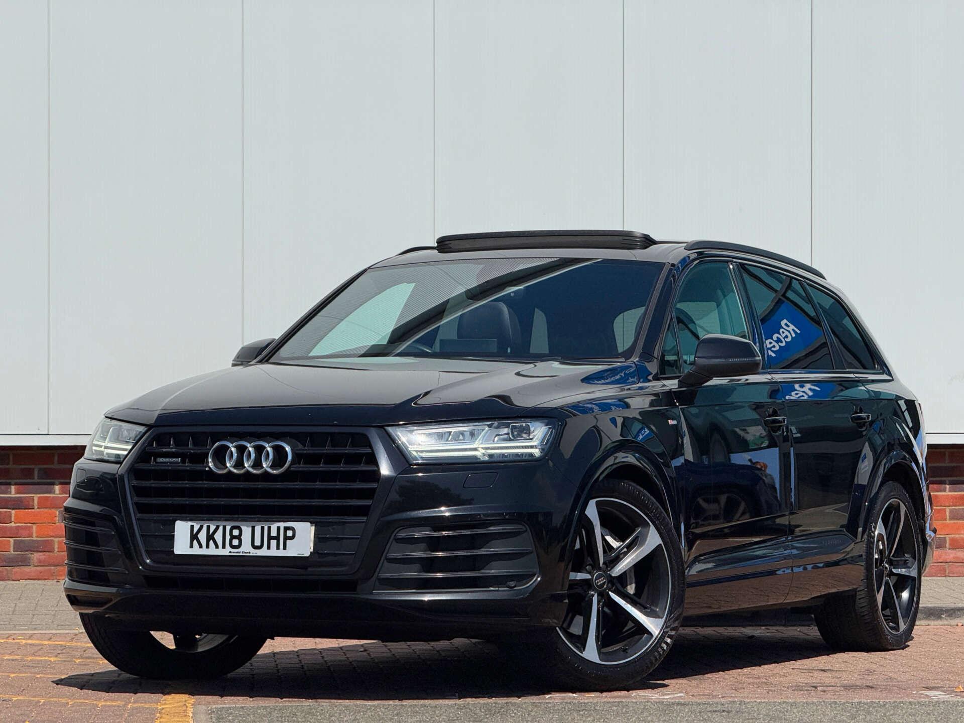 Audi Q7 view 3