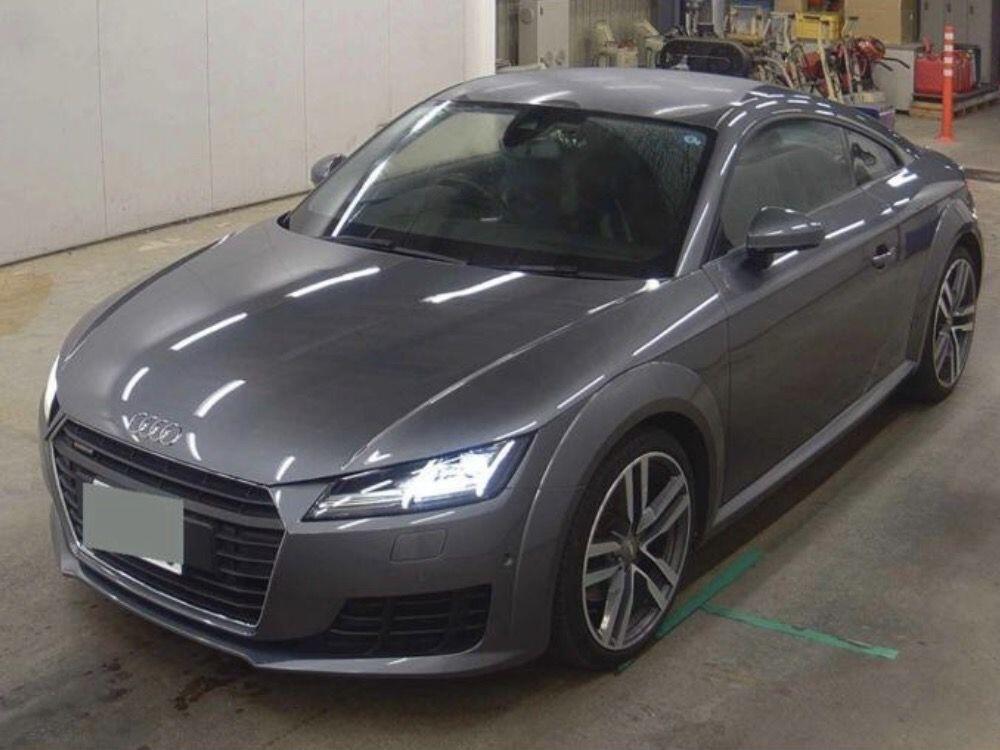 Audi TT view 2