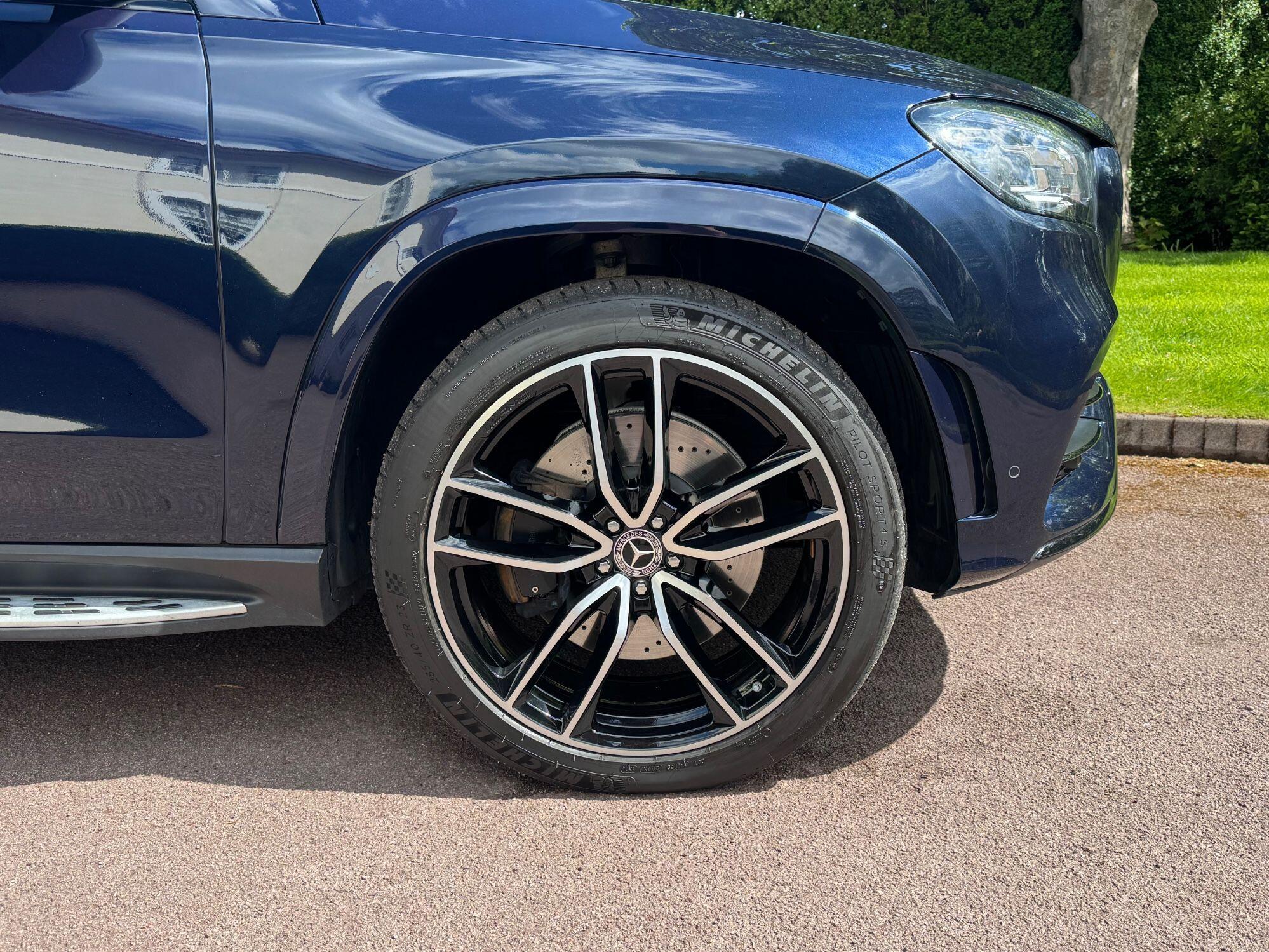 Mercedes-Benz GLS view 12