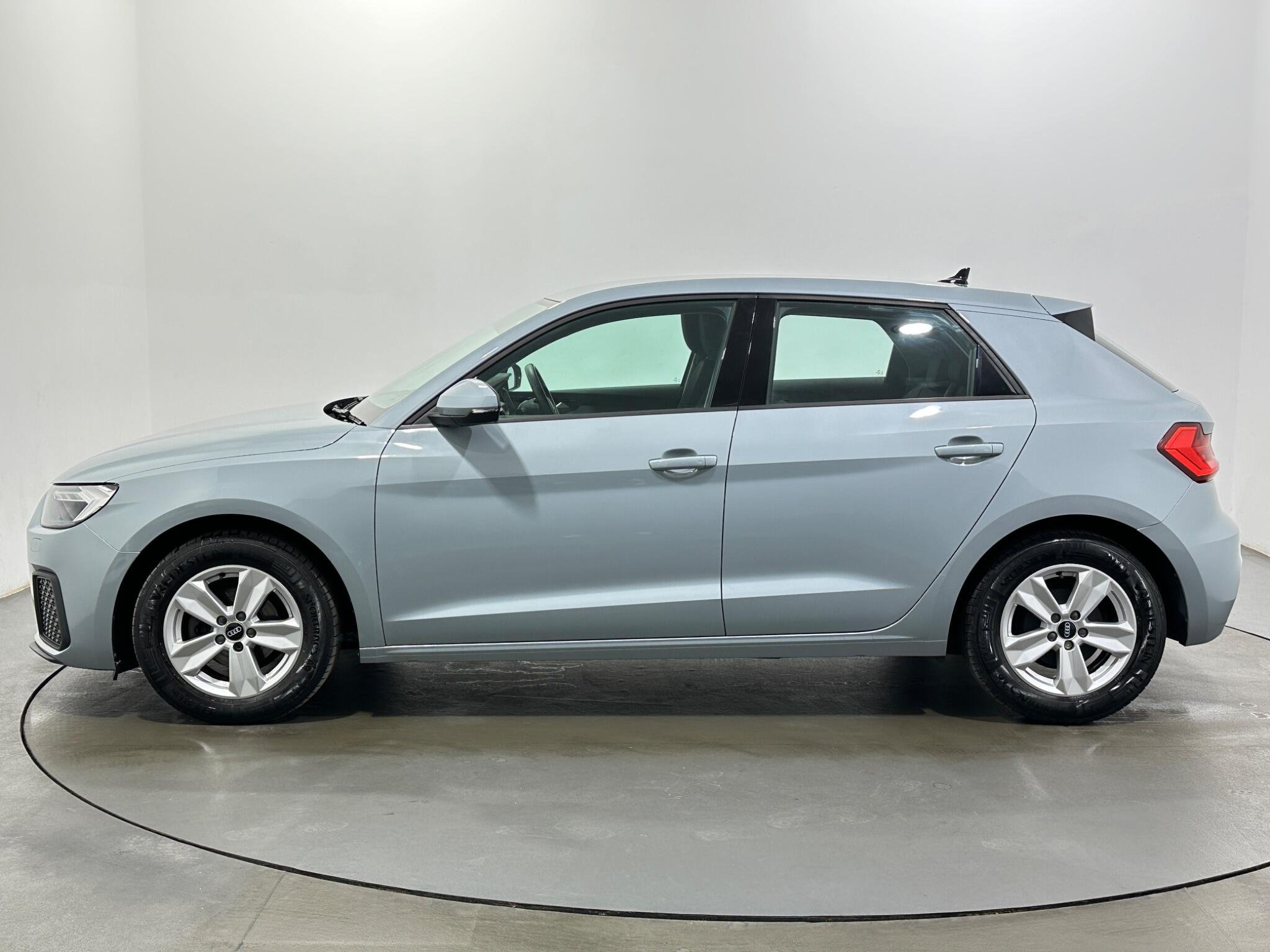 Audi A1 view 5