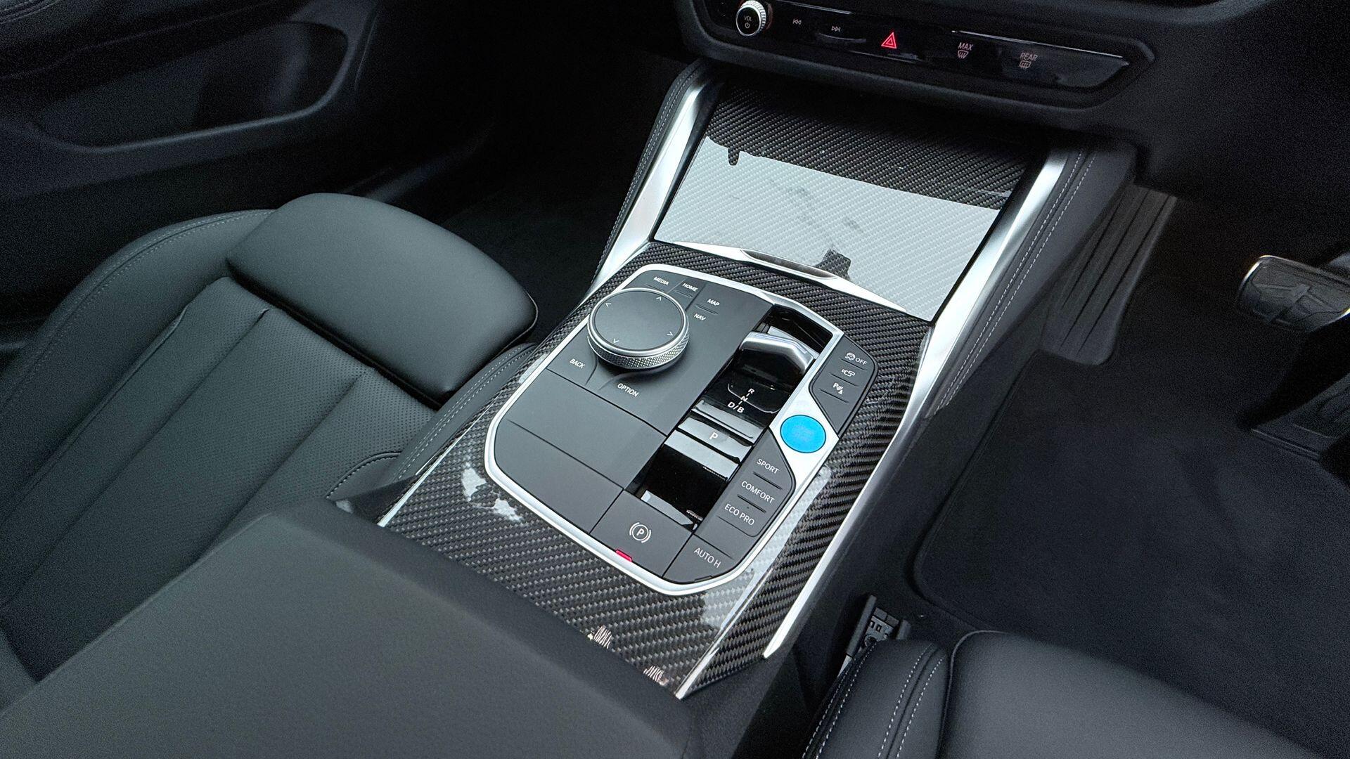 BMW i4 view 10