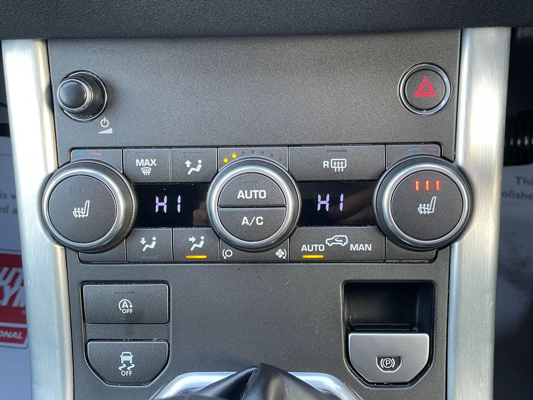 Land Rover Range Rover Evoque view 28