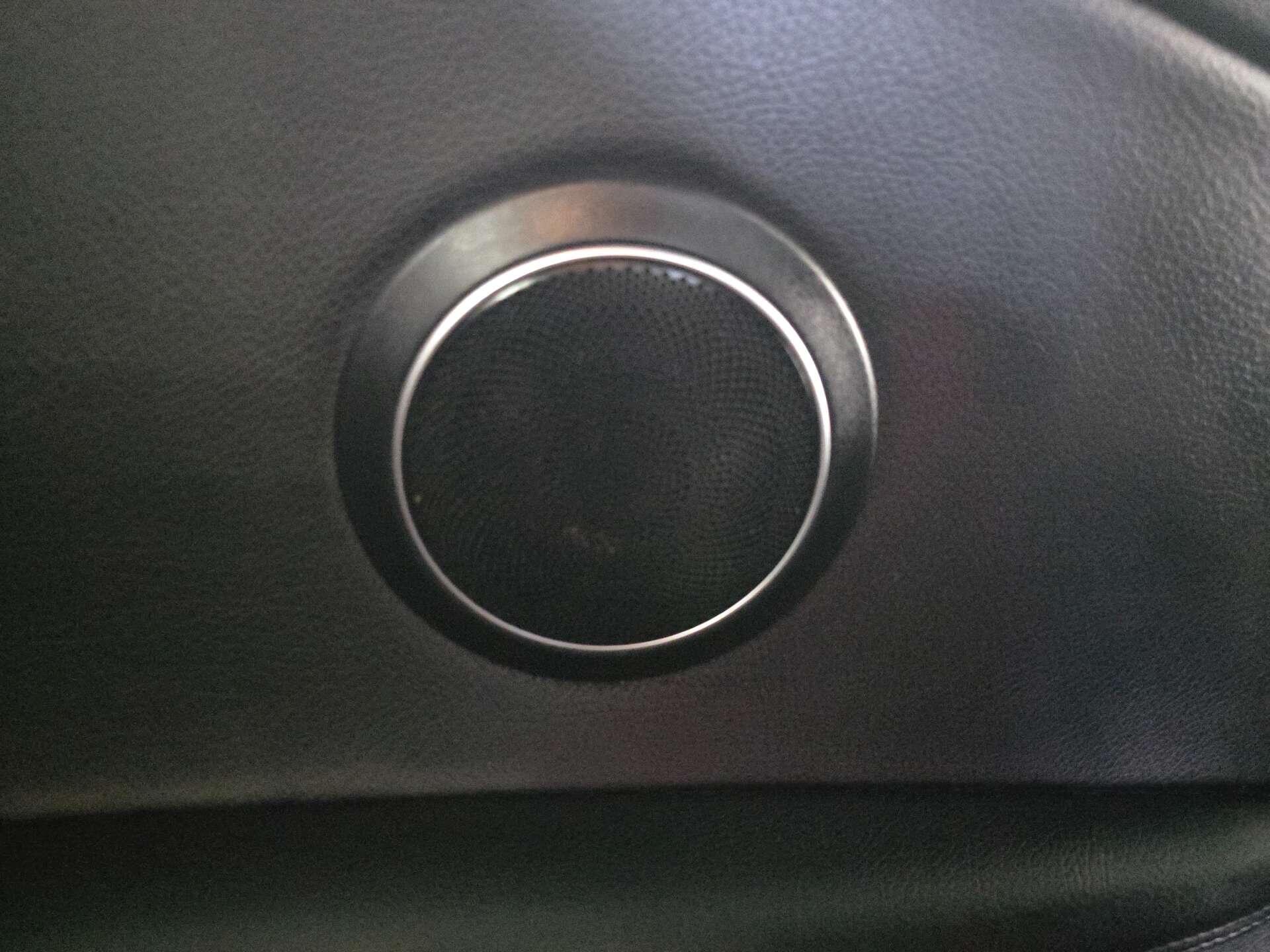 Mercedes-Benz C-Class view 44