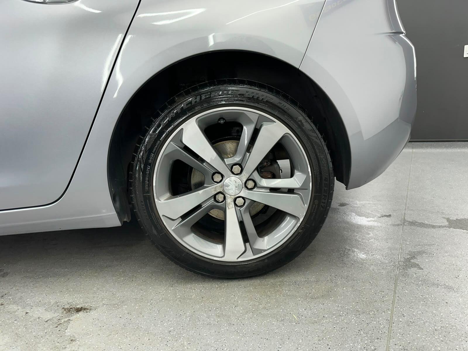 Peugeot 308 view 21