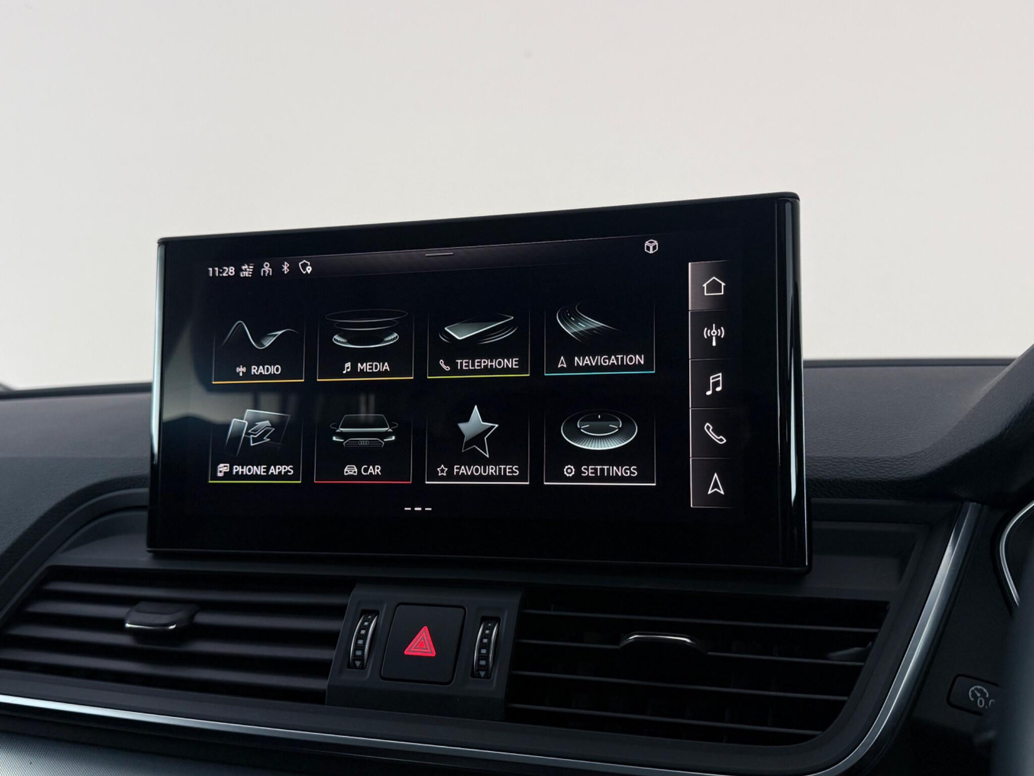 Audi Q5 view 29