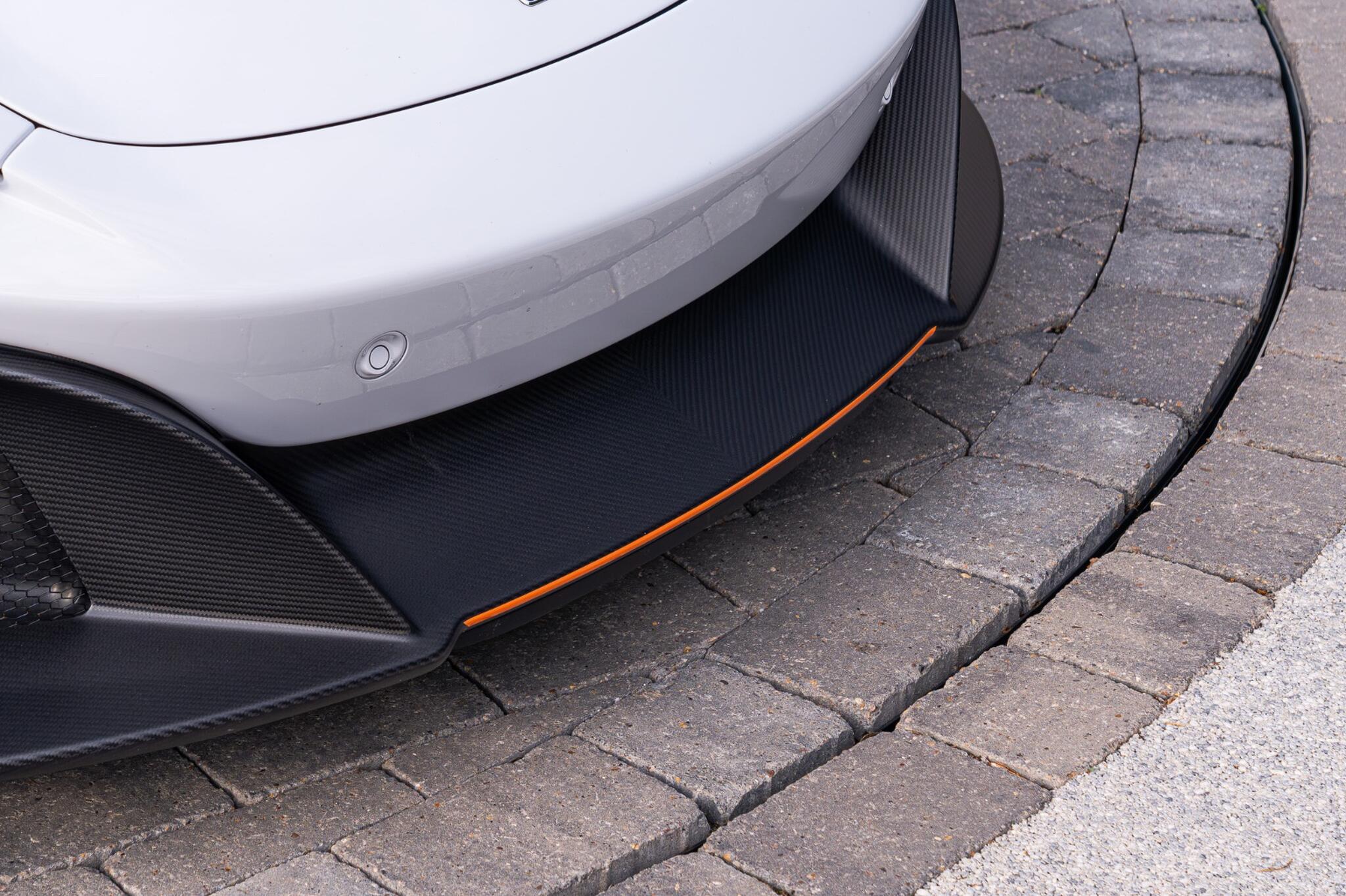Mclaren 675LT view 9