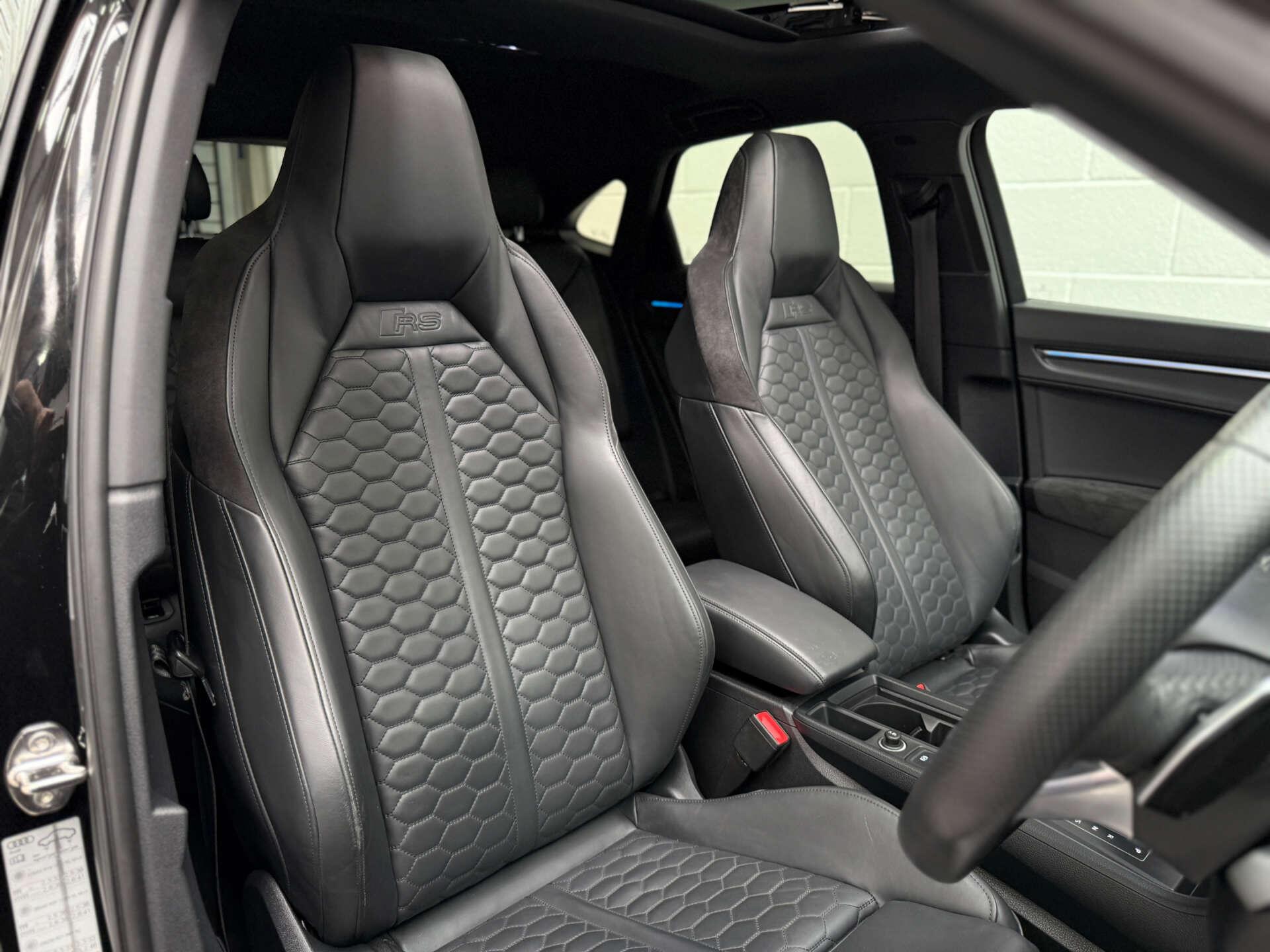 Audi RS Q3 view 16