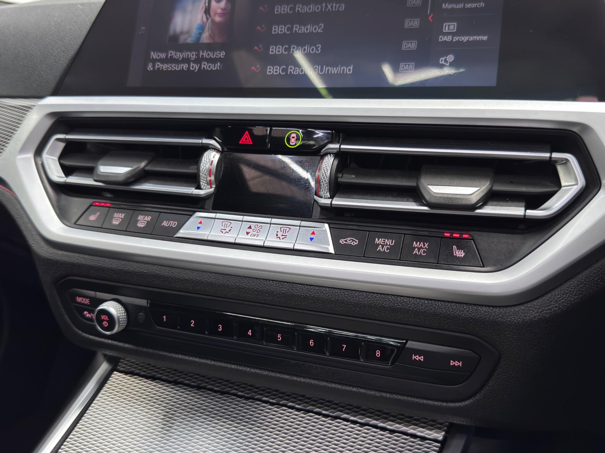 BMW 3 Series view 28