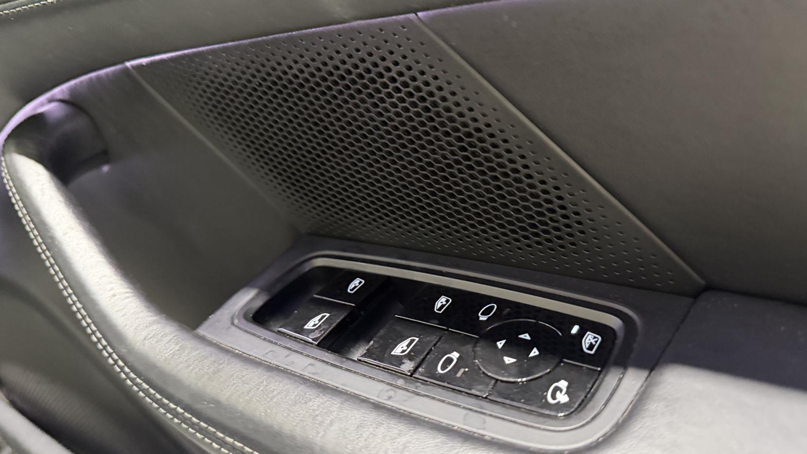 Porsche Taycan view 19
