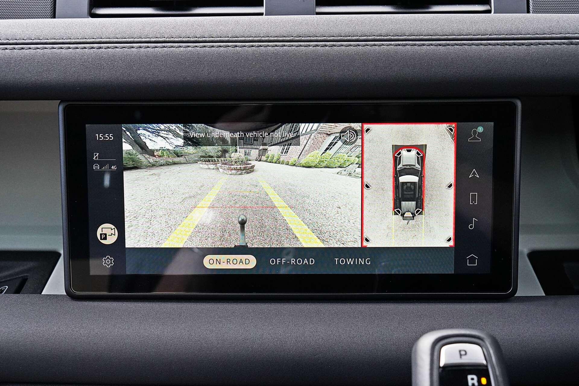 Land Rover Defender view 32