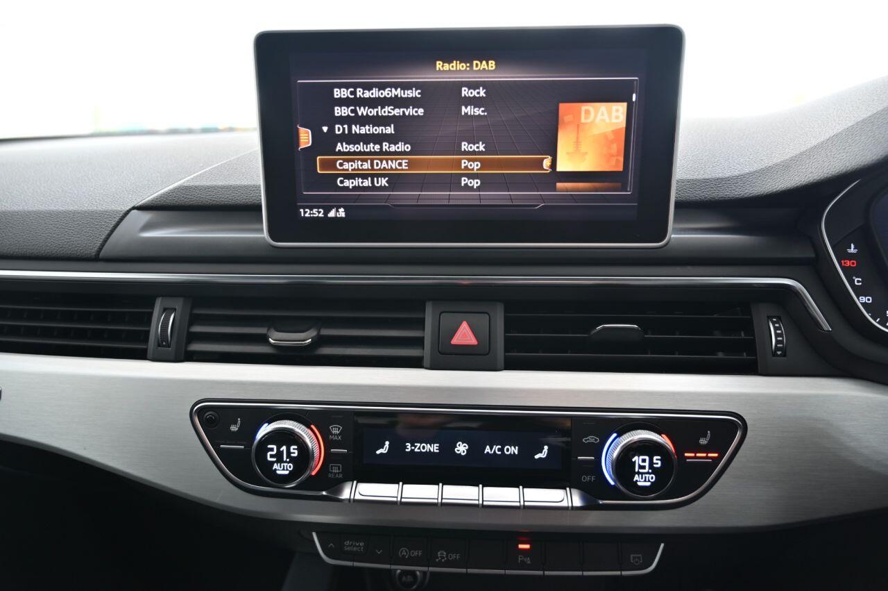 Audi S4 Avant view 30