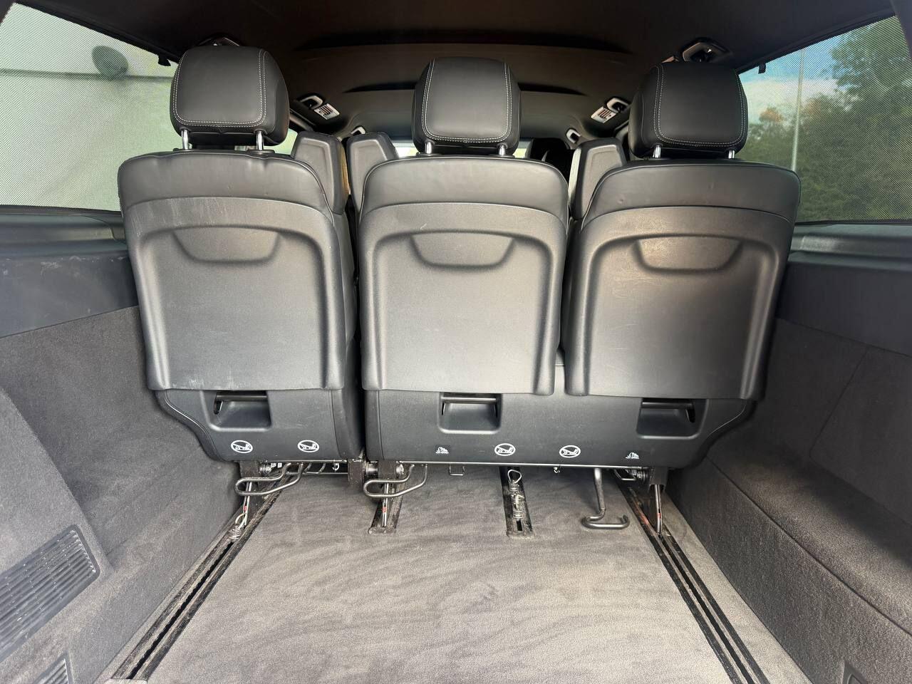 Mercedes-Benz V-Class view 61
