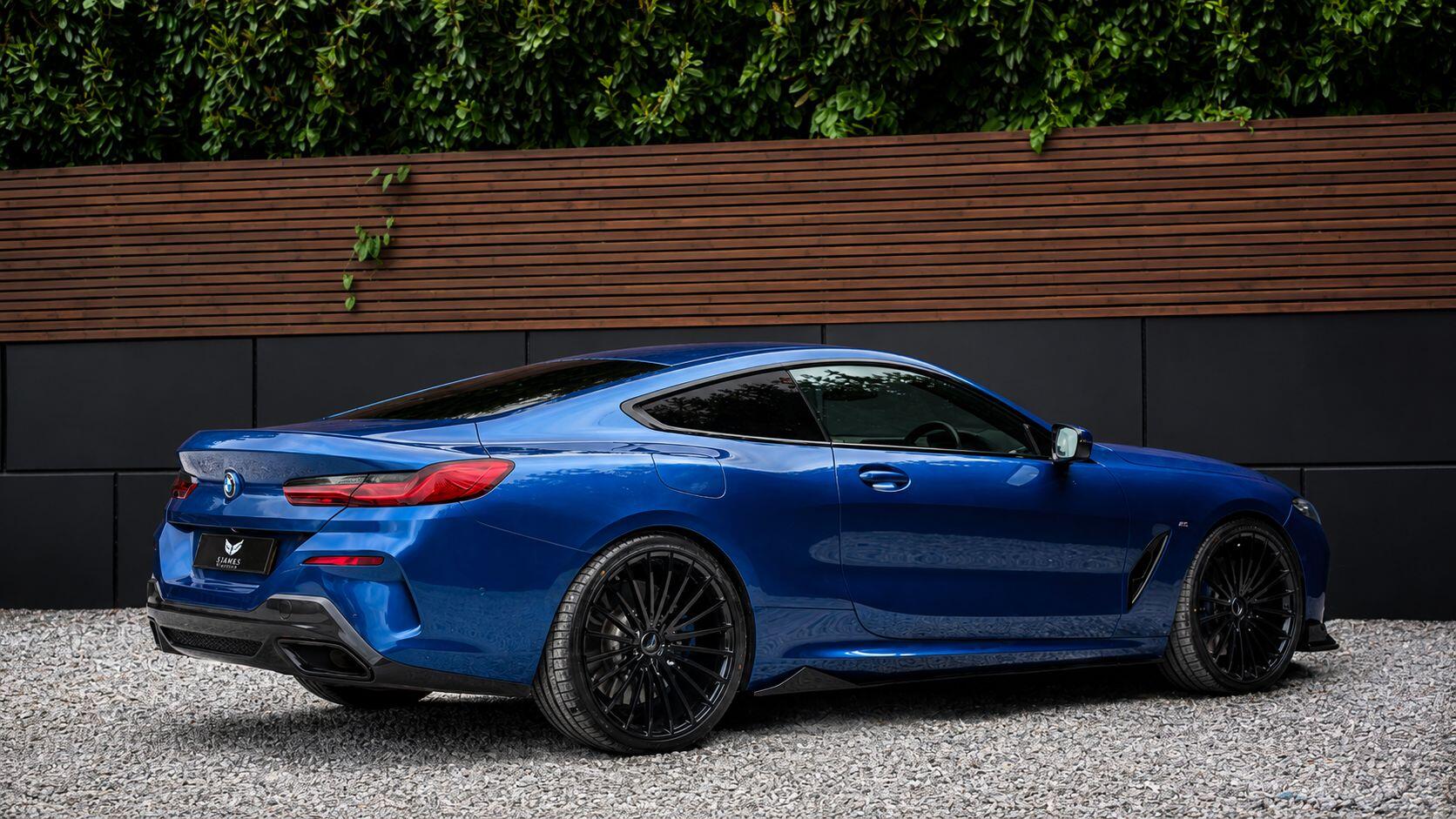 BMW 8 Series view 7