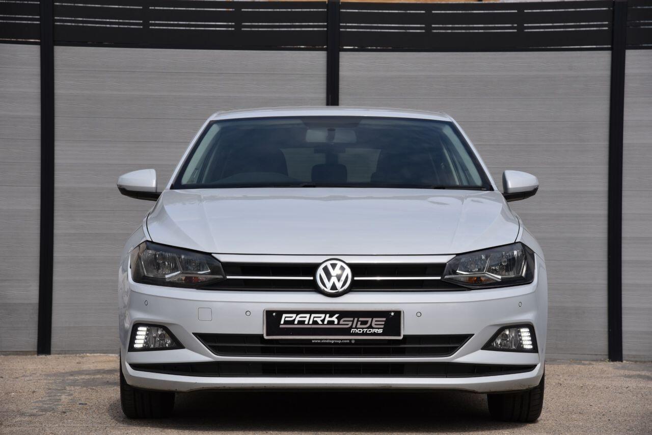 Volkswagen Polo view 4