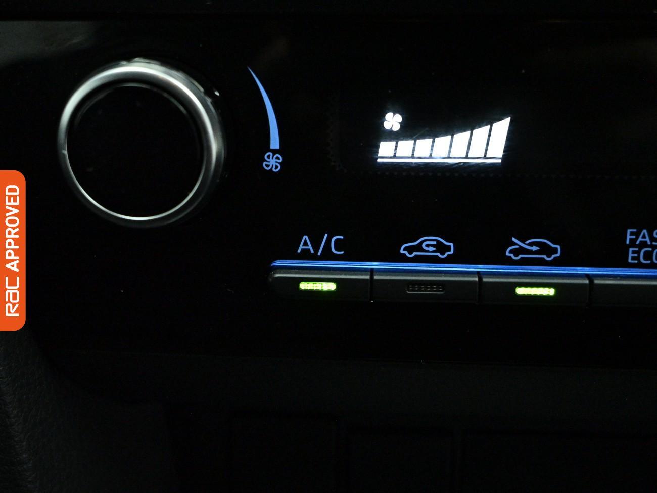 Toyota Yaris Cross view 16
