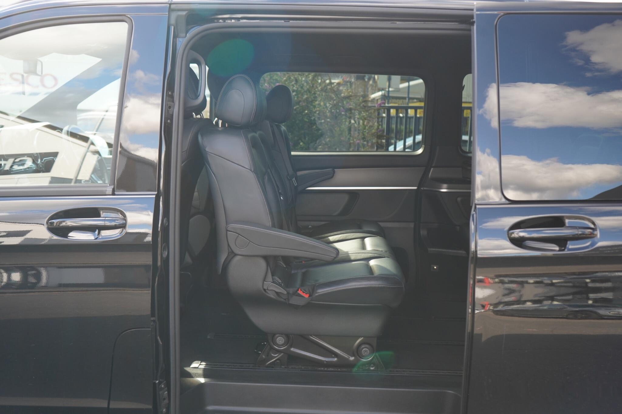 Mercedes-Benz V Class view 12