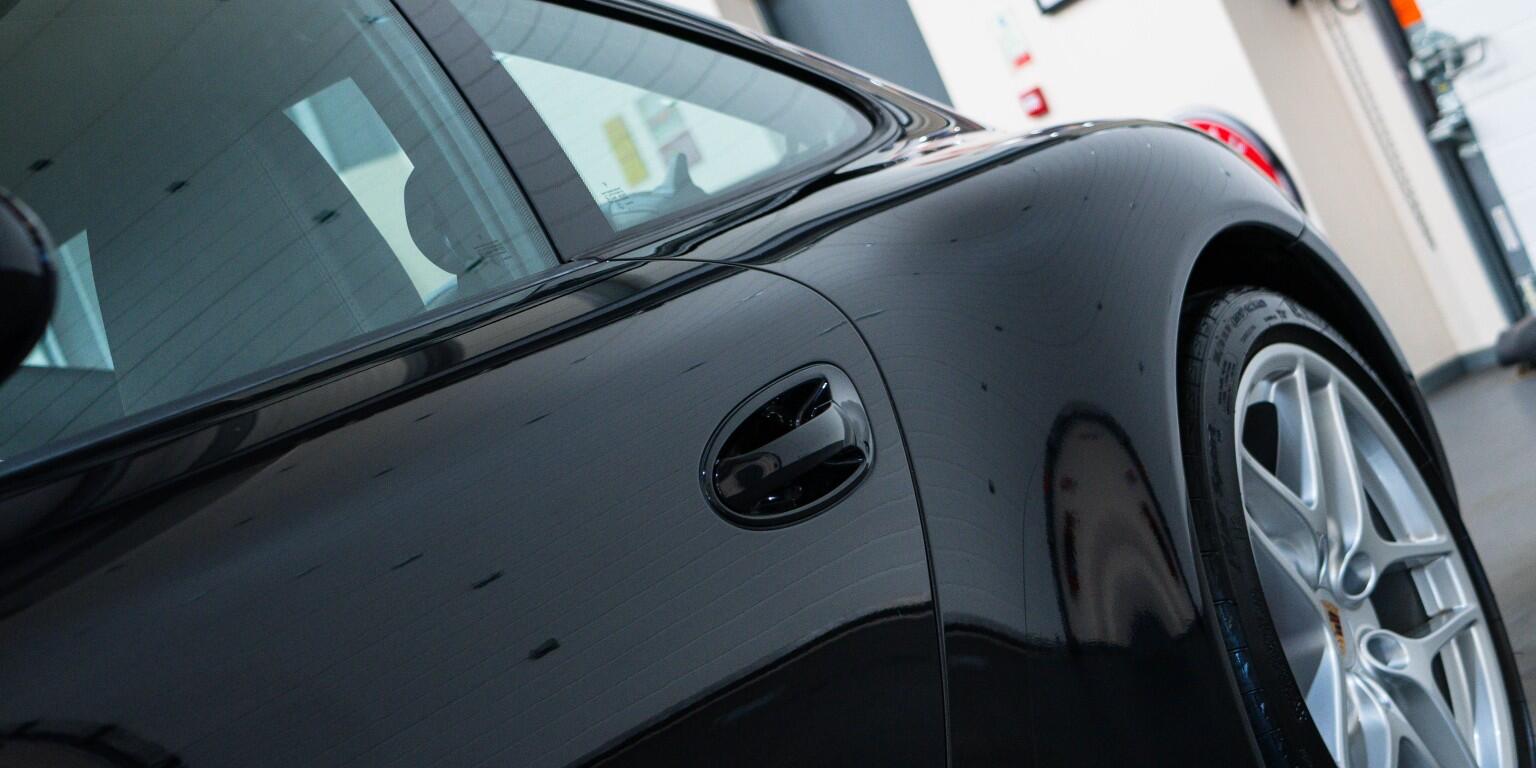 Porsche 911 view 38