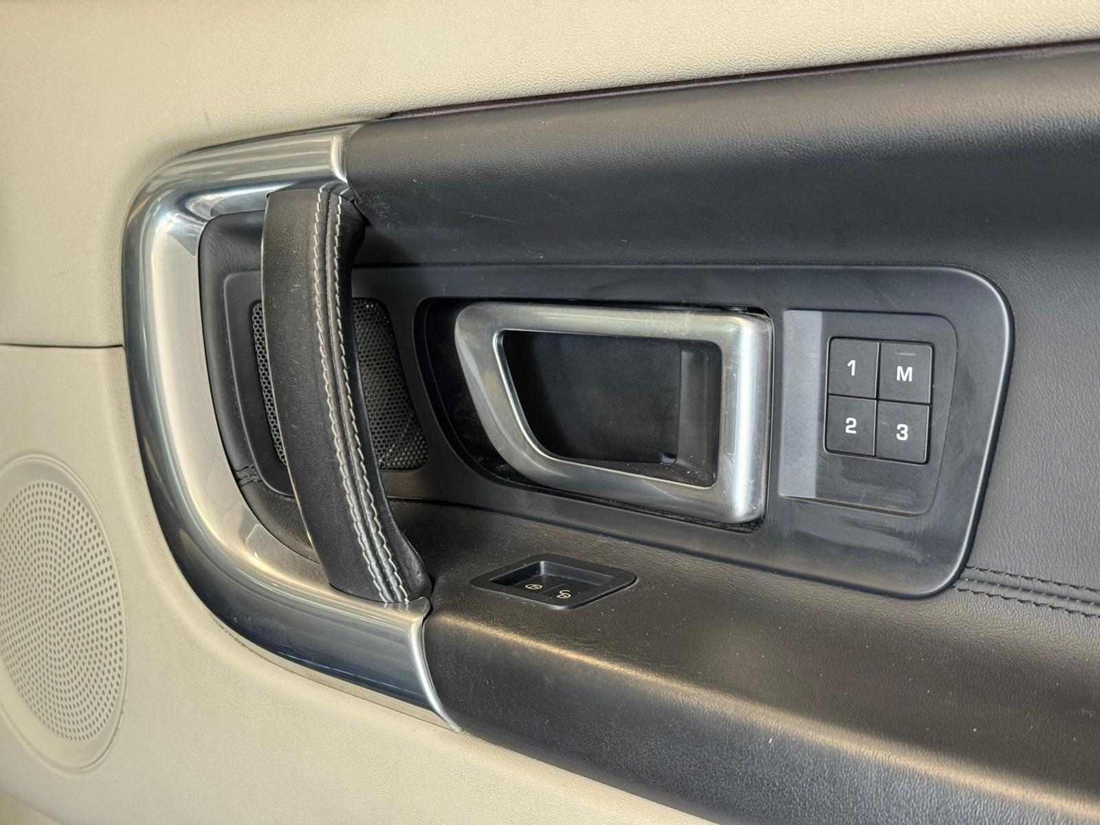 2016 Land Rover Discovery Sport 2.0 TD4 HSE Luxury Auto 4WD Euro 6 (s/s) 5dr • 103,000 miles image 31