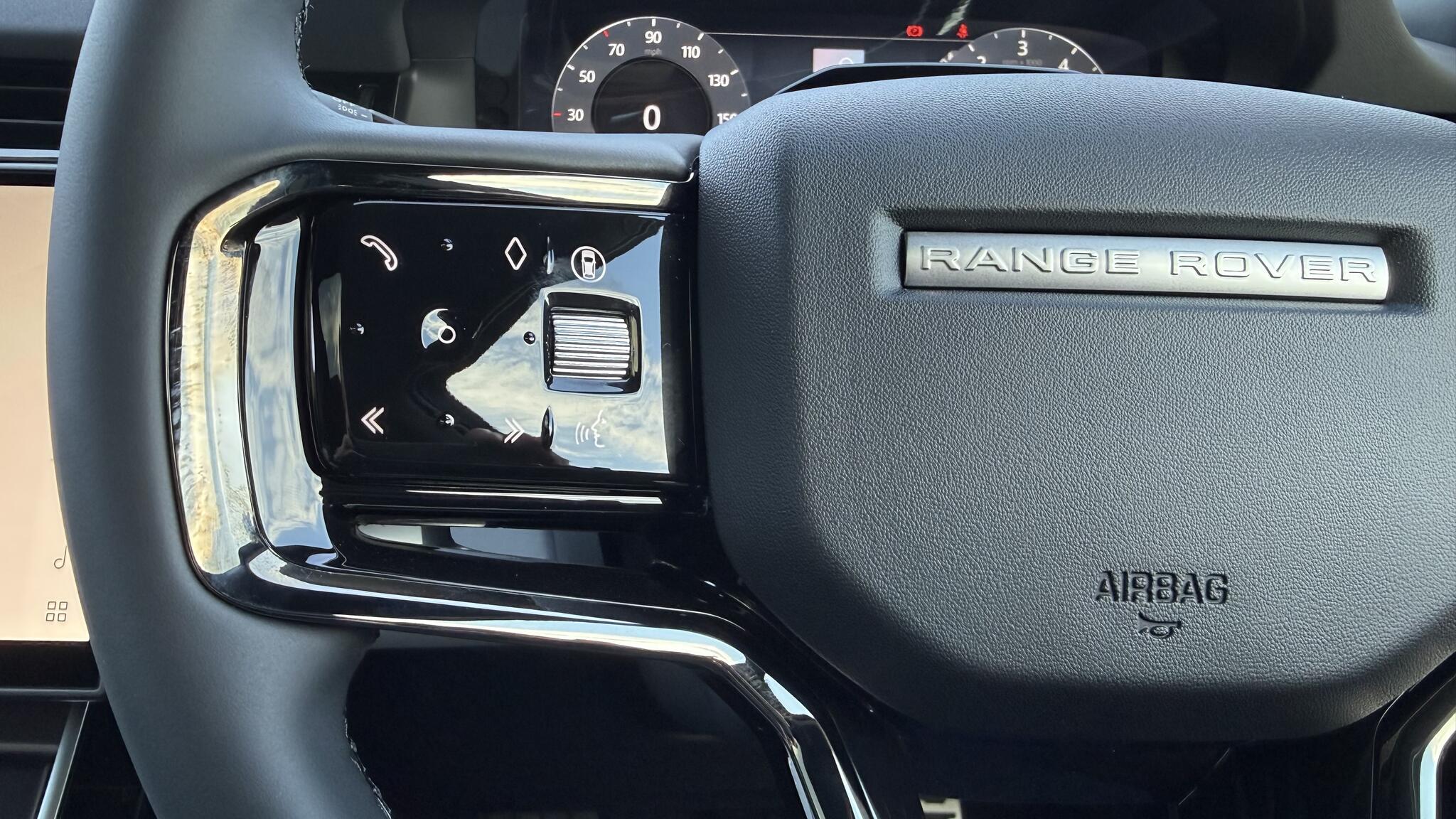 Land Rover Range Rover Evoque view 32